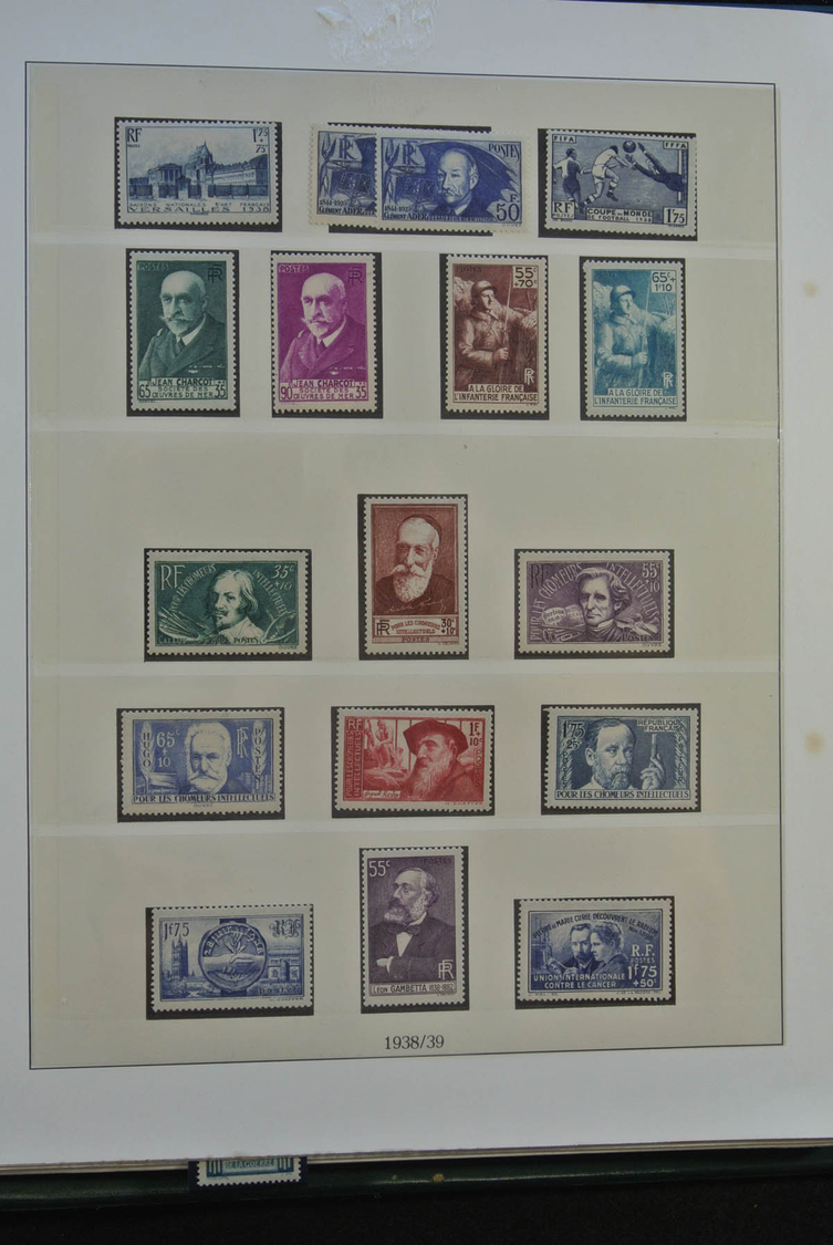 Frankreich: 1903/1944: Fantastic, mostly MNH and mint hinged collection France 1903-1944 in Lindner