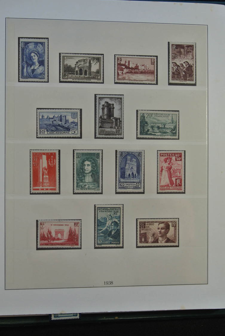 Frankreich: 1903/1944: Fantastic, mostly MNH and mint hinged collection France 1903-1944 in Lindner