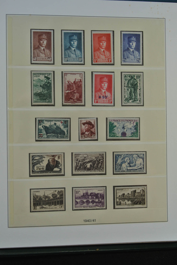 Frankreich: 1903/1944: Fantastic, mostly MNH and mint hinged collection France 1903-1944 in Lindner