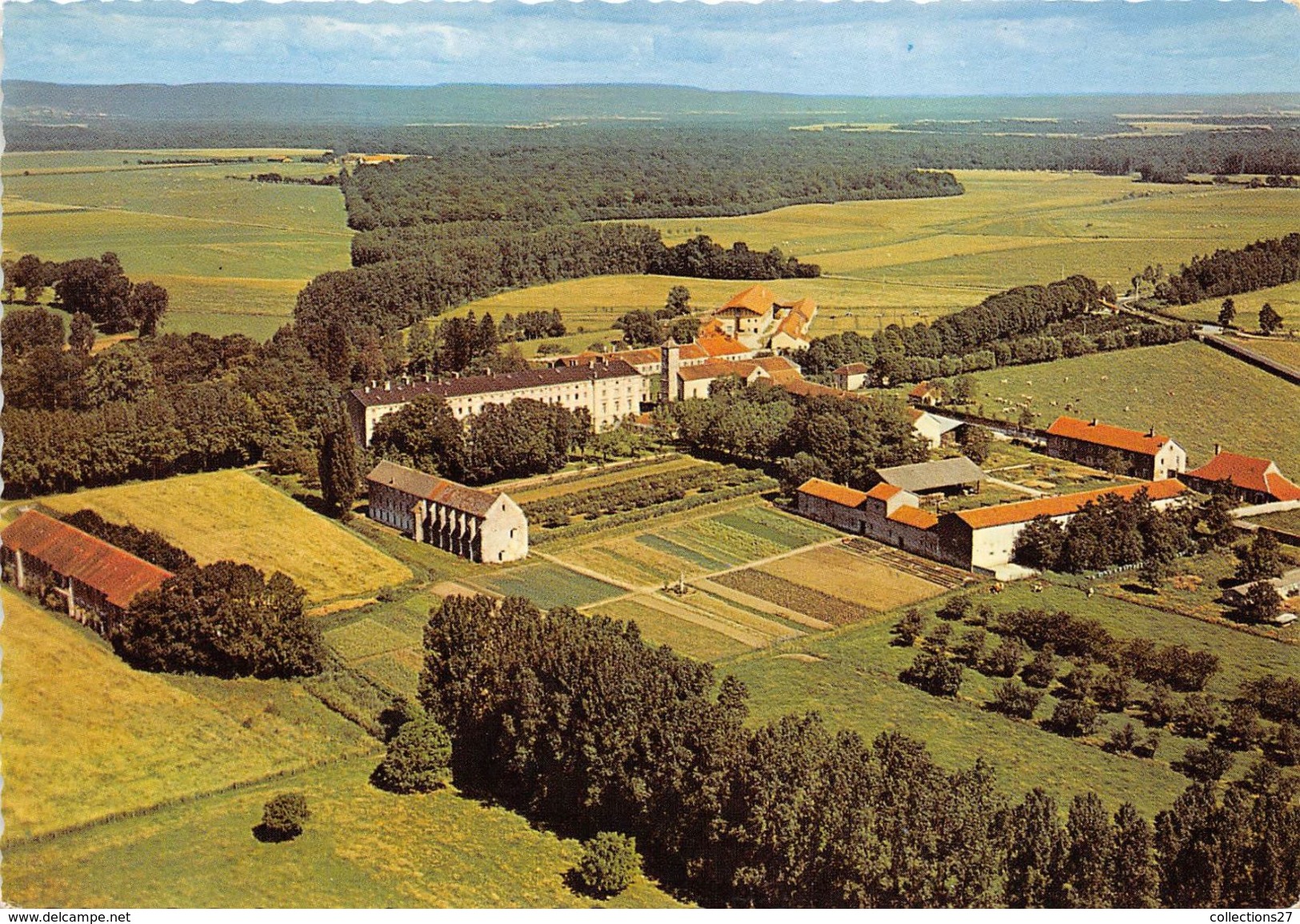 21-NUIT-SAINT-GEORGES- ABBAYE DE N.D. DE CITEAUX - Nuits Saint Georges