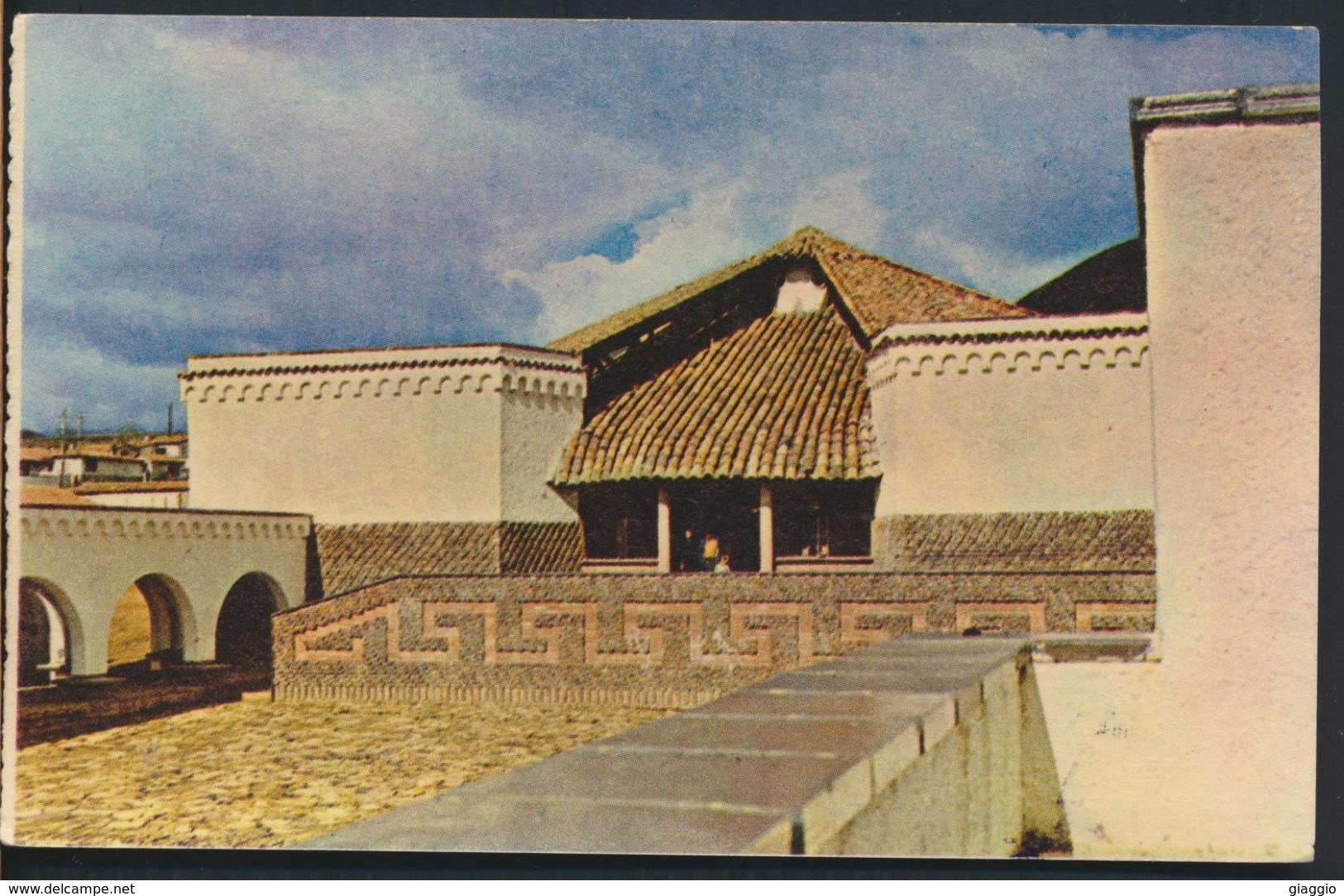 °°° 8167 - COLOMBIA - GUATAVITA - PLAZA DE MERCADO - EXTERIOR - 1968 With Stamps °°° - Colombia