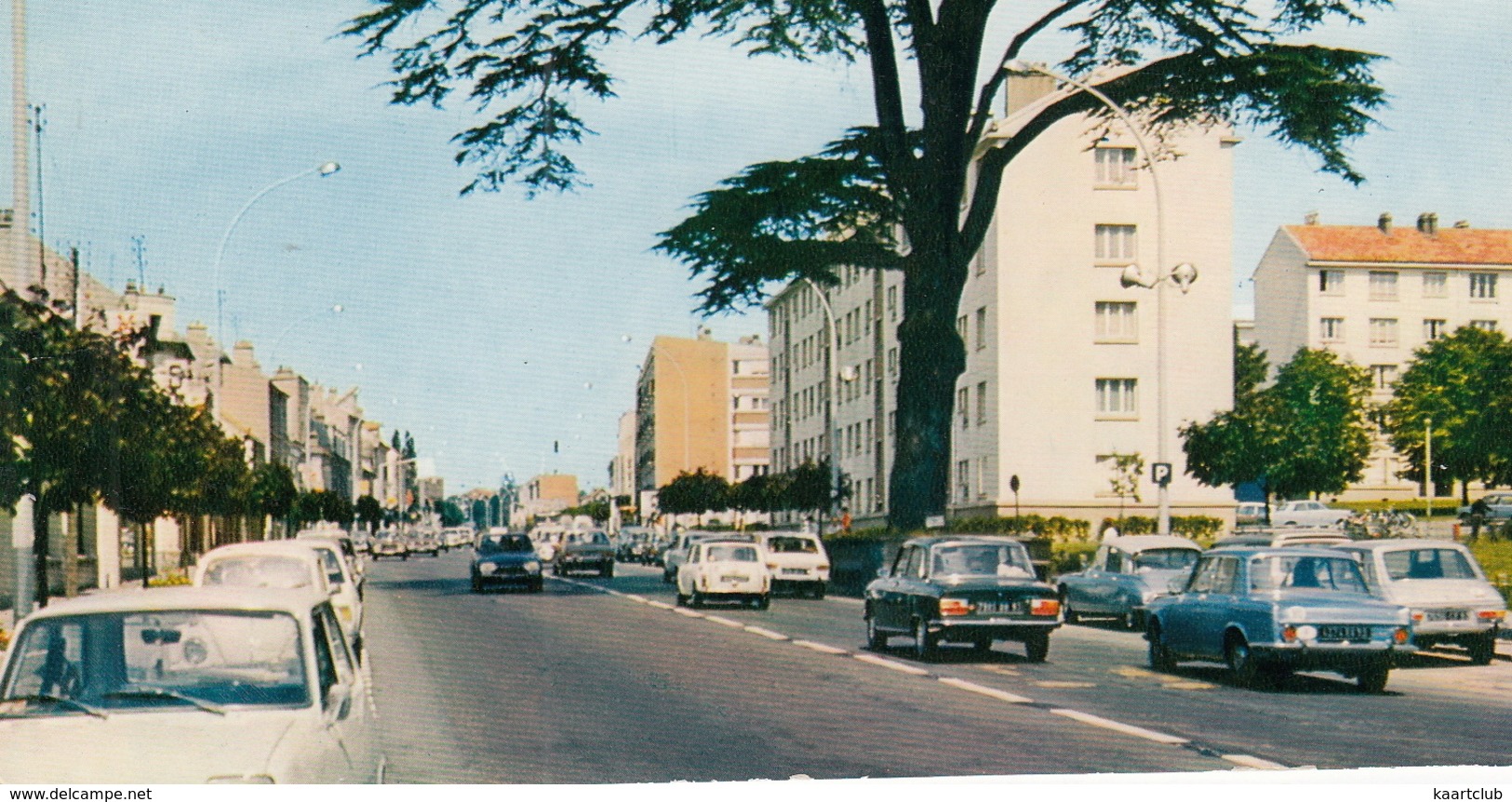 Livry-Gargan: RENAULT 5, PEUGEOT 304, SIMCA 1100, AUSTIN MINI, VW 1200 KÄFER/COX, CITROËN GS & DS - Ave. Leclerc - PKW