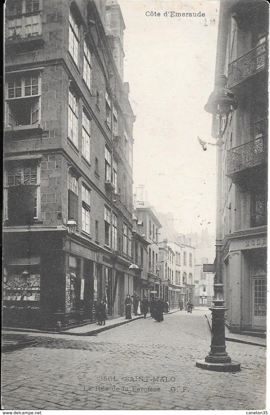 St Malo - Rue De La Paroisse - Circulé - Saint Malo