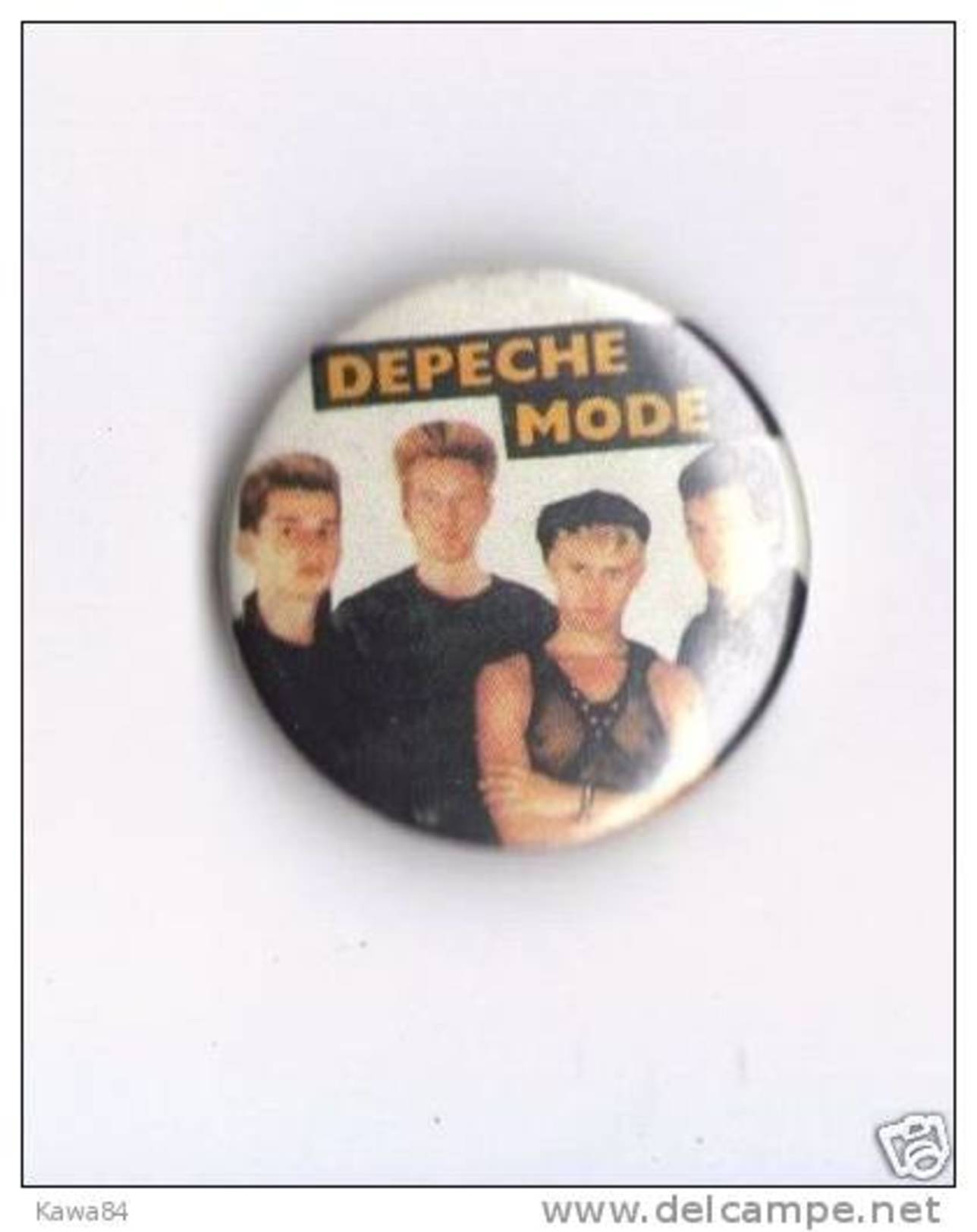 DIVERS  Depeche Mode  " Badge " - Objets Dérivés