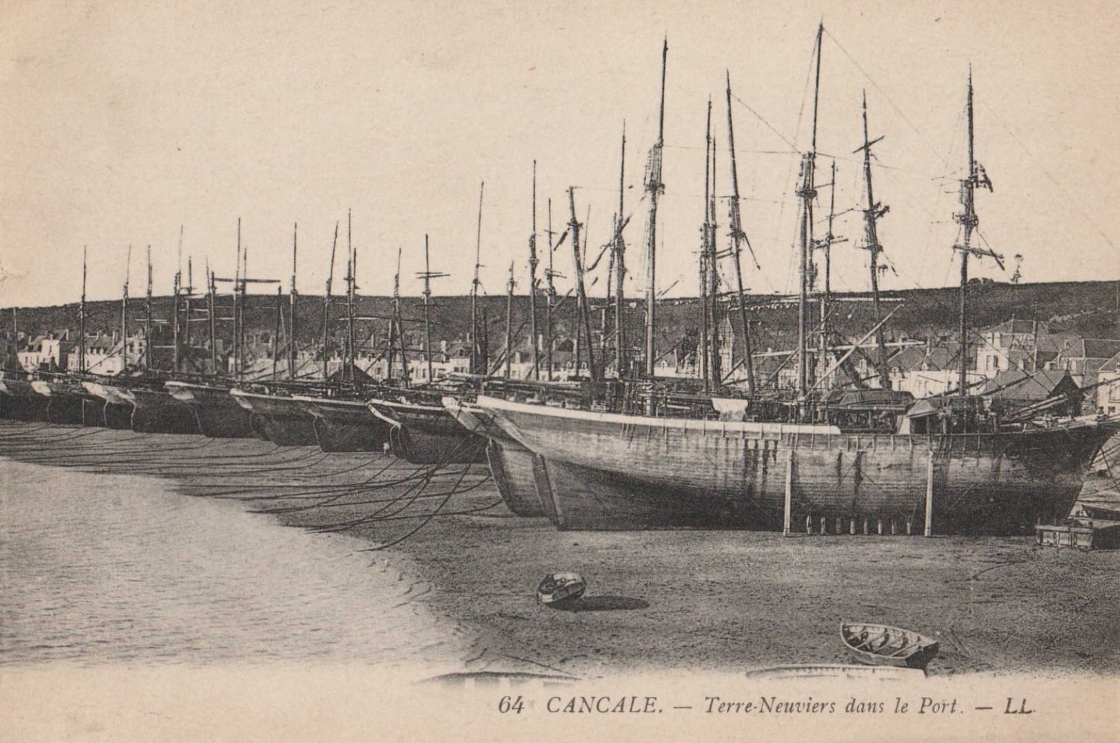 Terre Neuvier Dans Le Port De Cancale - Pêche