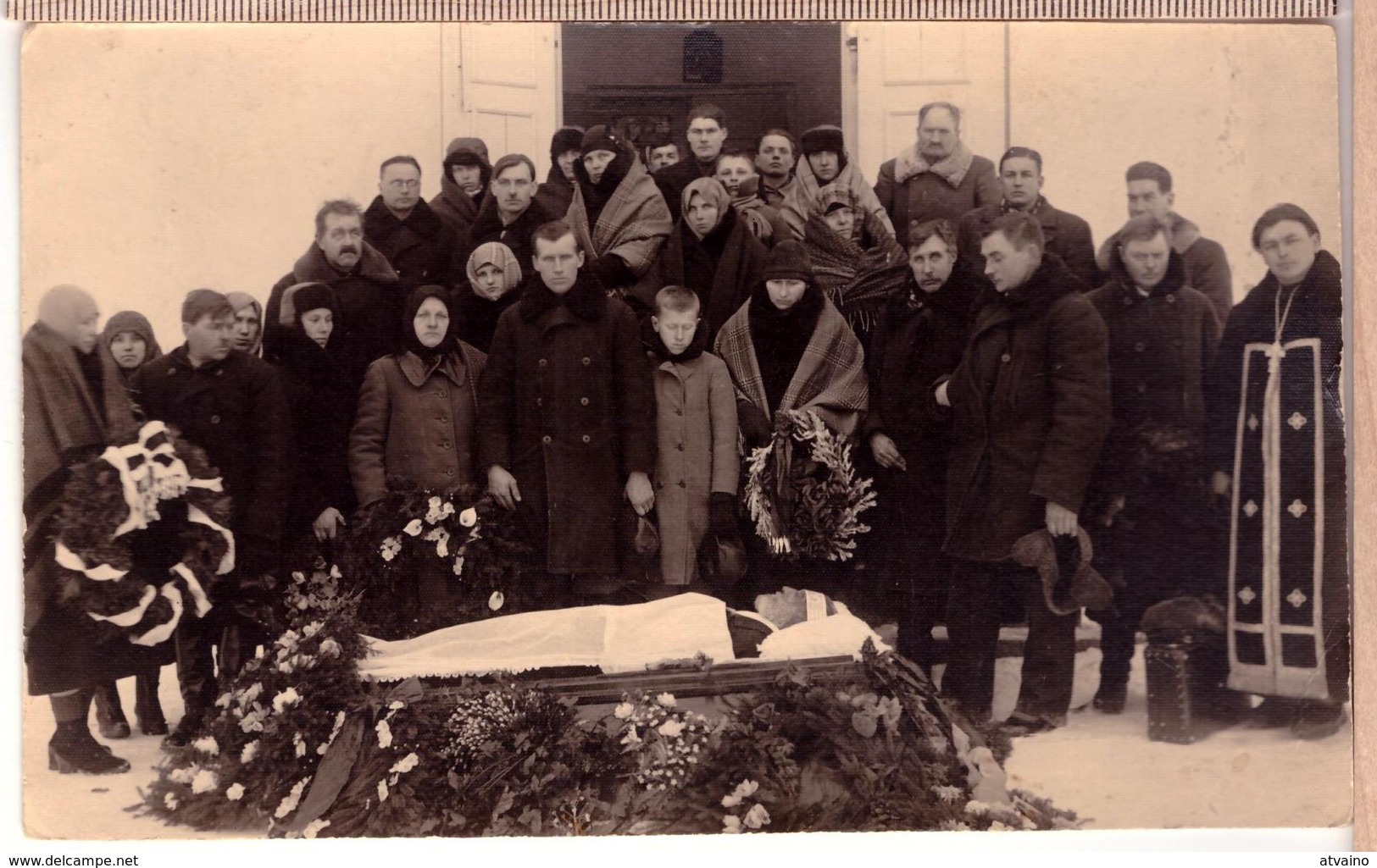 Antique Post Mortem Man In Casket Vintage Funeral Photo. - Fotografie