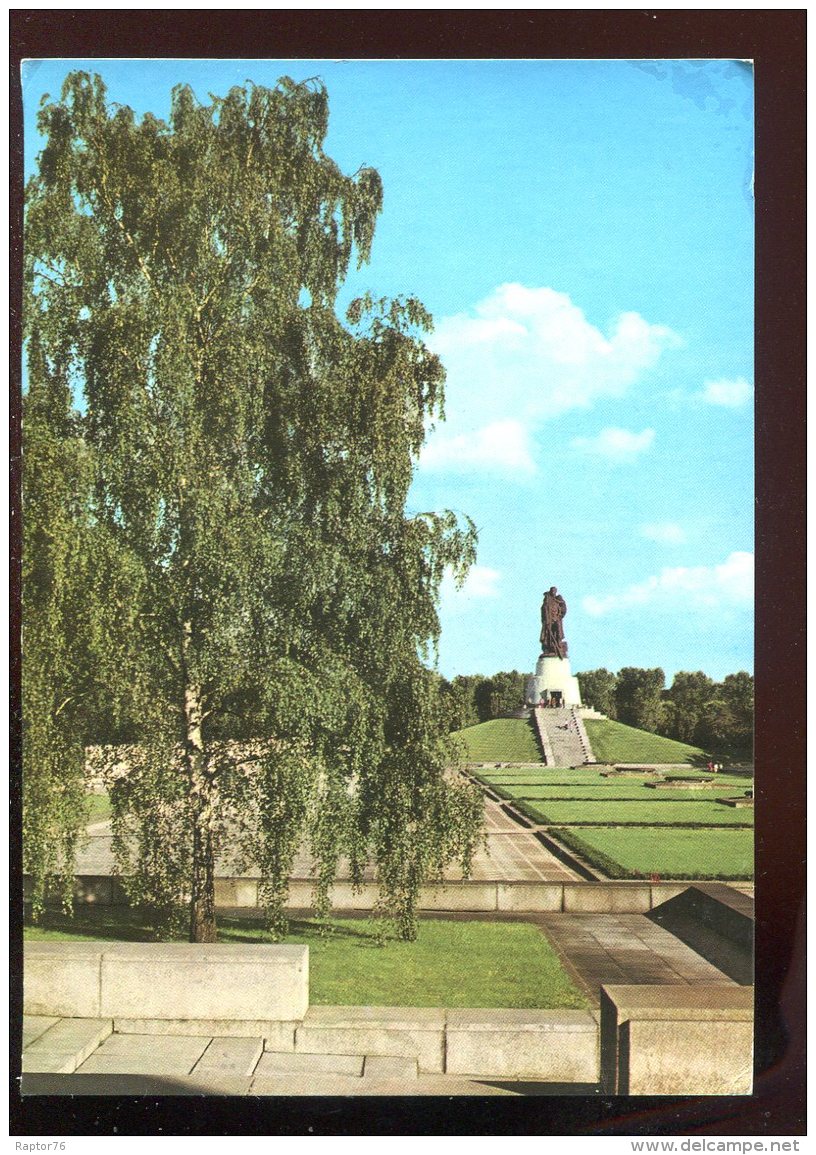 CPM Non écrite Allemagne BERLIN Le Mémorial Soviètique - Treptow