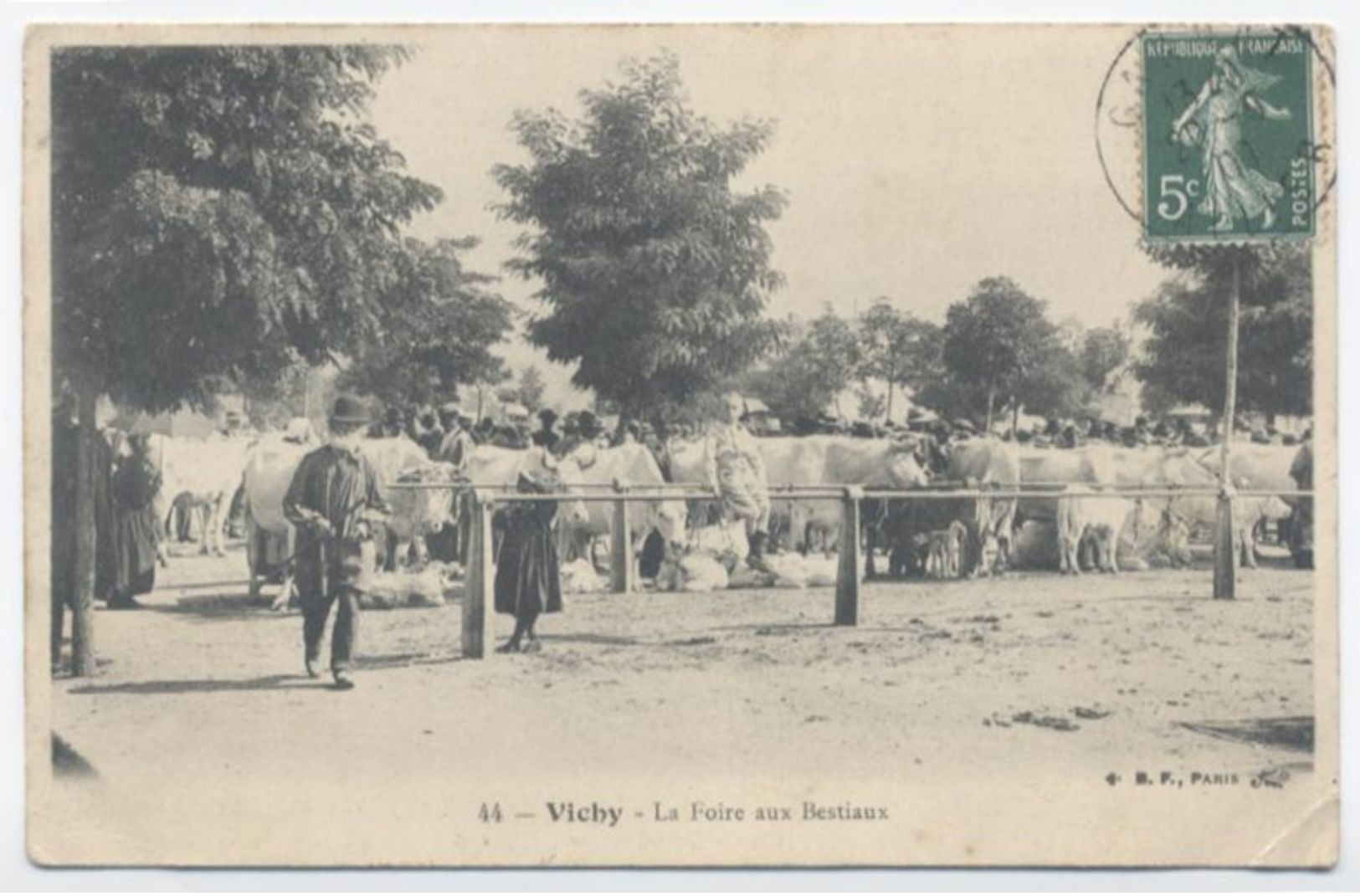 03--VICHY--- LA FOIRE AUX BESTIAUX   --2 Scannes   -A1 - Vichy