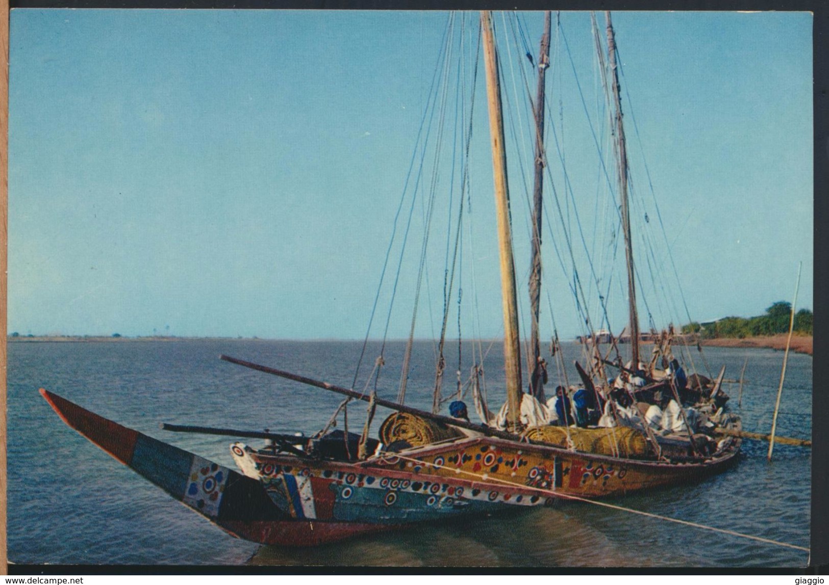 °°° 8324 - SENEGAL - PIROGUE SUR LE FLEUVE °°° - Senegal