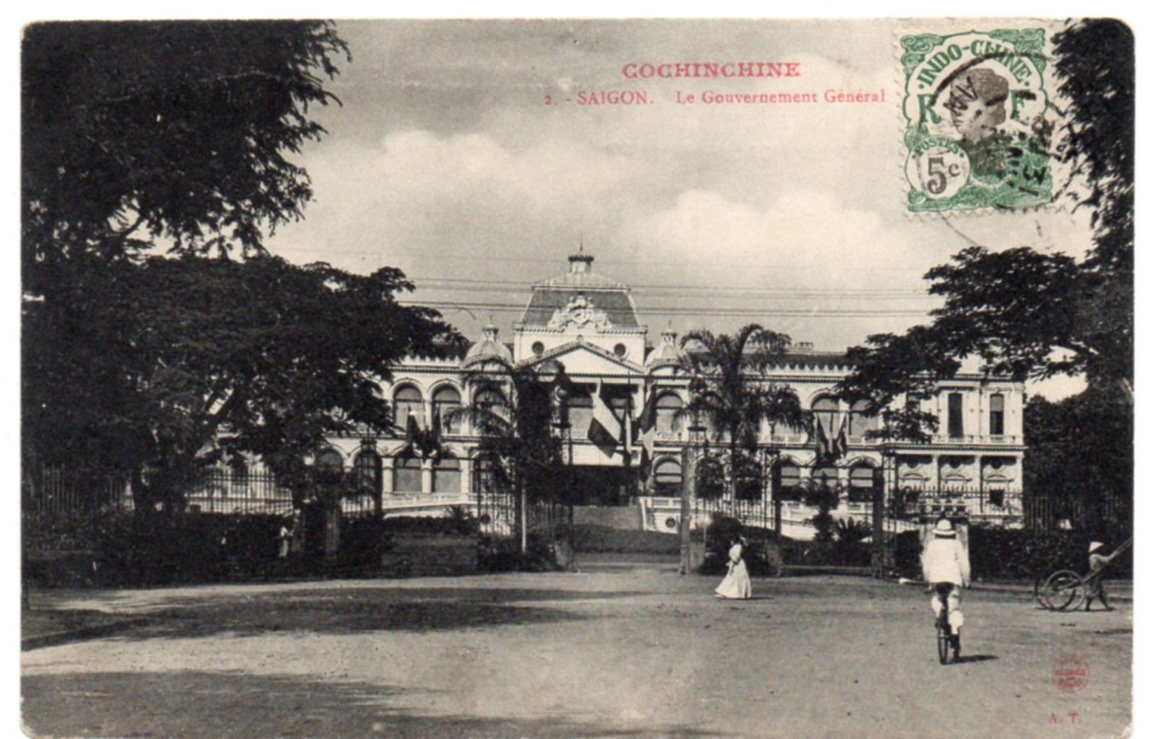 VIÊT-NAM - Cochinchine - SAÏGON - Devant Le Gouvernement Général - Drapeaux - 1912 - Vietnam