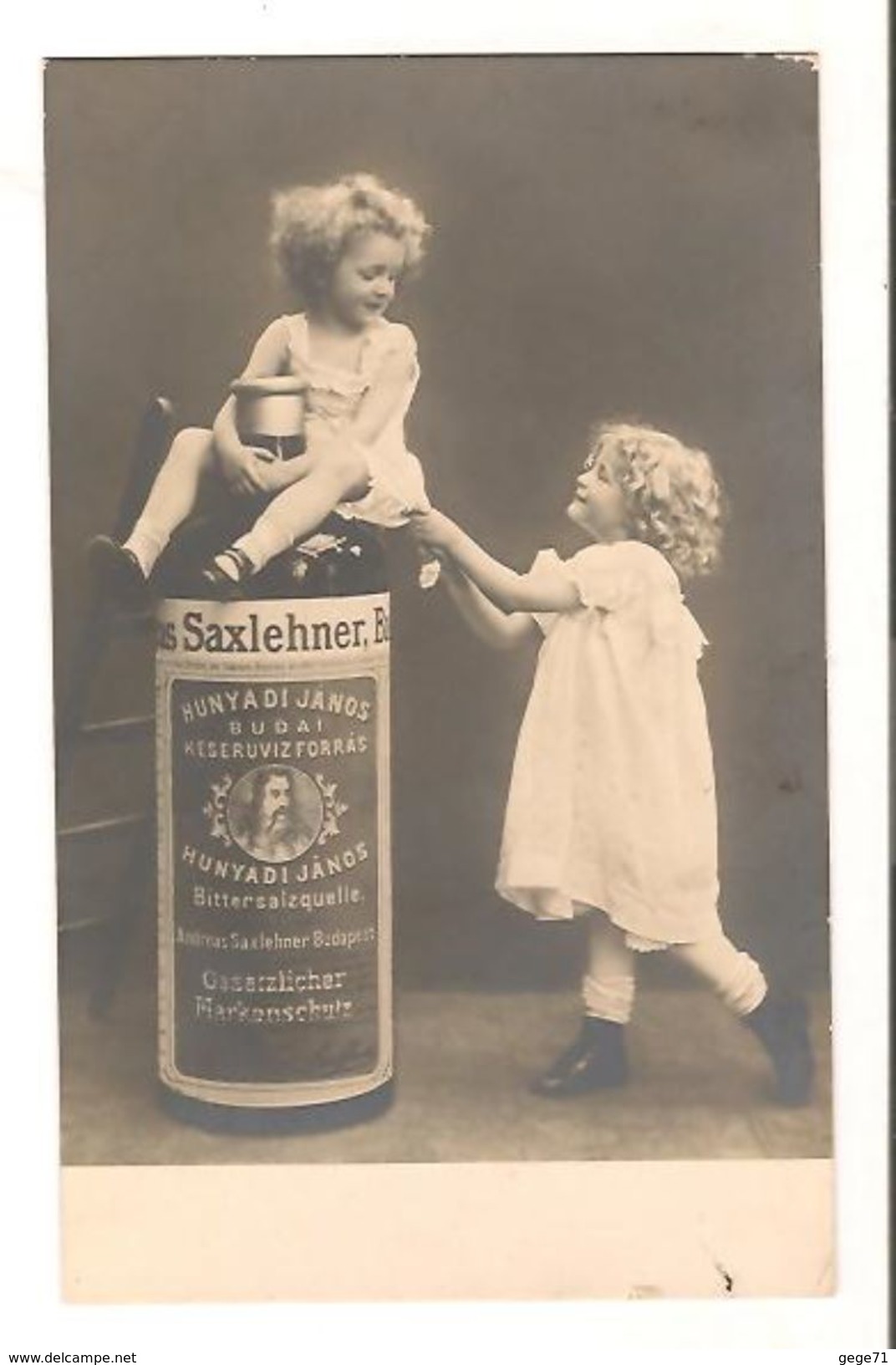 Carte Publicitaire - Enfants Avec Bouteille Saxlehner - Budapest - Publicidad