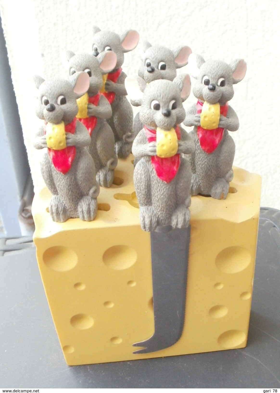 6 Couteaux à Fromage, Manche Forme De Souris, Support En Forme De Gruyère - Knives