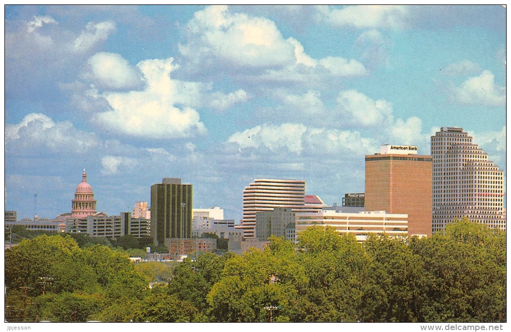 TEXAS  AUSTIN  SKYLINE VIEW OF DOWNTOWN - Austin