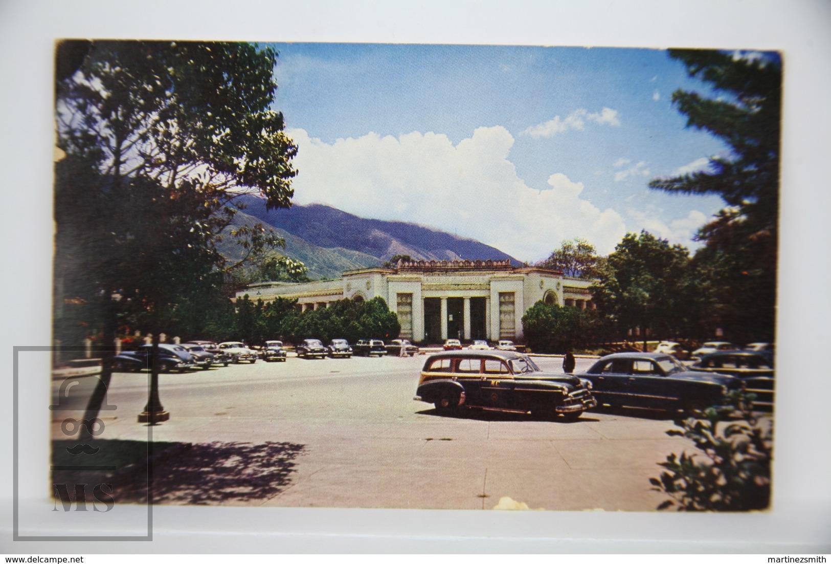 Old Postcard Caracas - Venezuela, Museum Of Fine Arts At The Entrance To Los Cabos - Old Cars - Venezuela