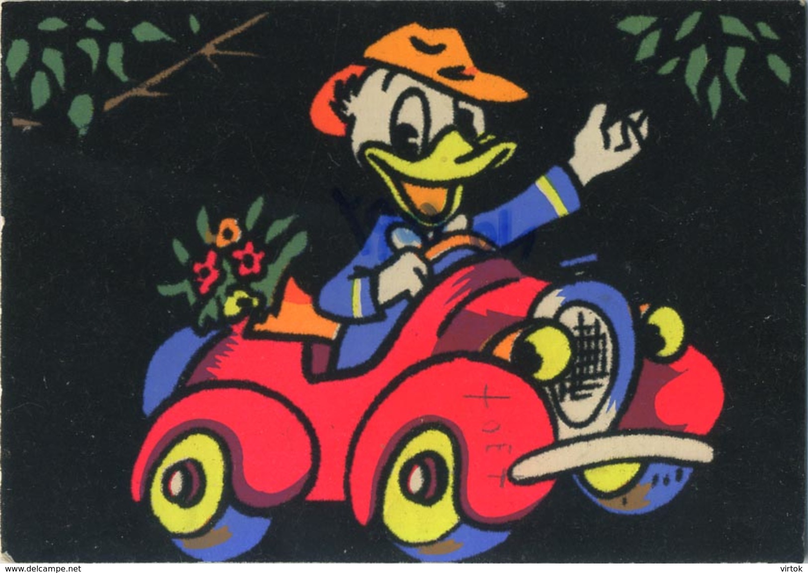 Donald Duck ( In Car , Format  15 X 10.5 Cm ) - Autres & Non Classés