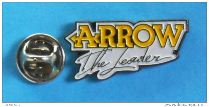 1 PIN'S  //   ** ARROW ** THE LEADER ** - Autres & Non Classés