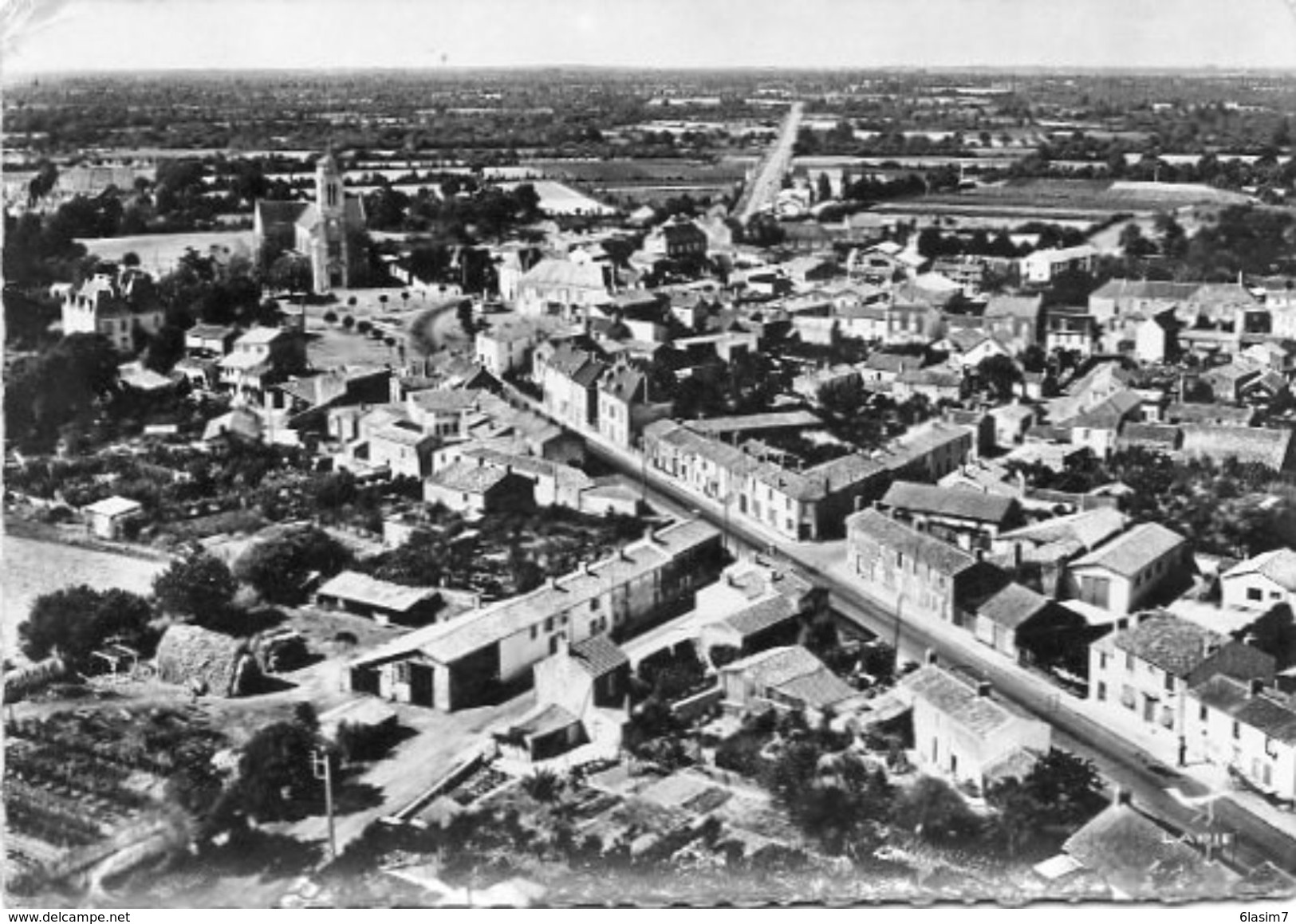 CPSM Dentelée - Les LUCS-sur-BOULOGNE (85) - Vue Aérienne Du Bourg Et De La Plage De La Parée Dans Les Années 50 / 60 - Les Lucs Sur Boulogne