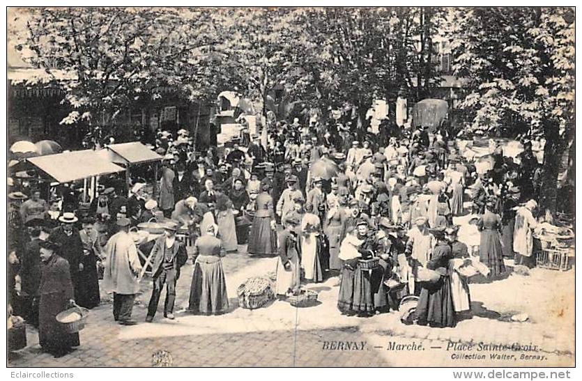 Bernay   27:     Le Marché Place Sainte Croix    (voir Scan) - Bernay