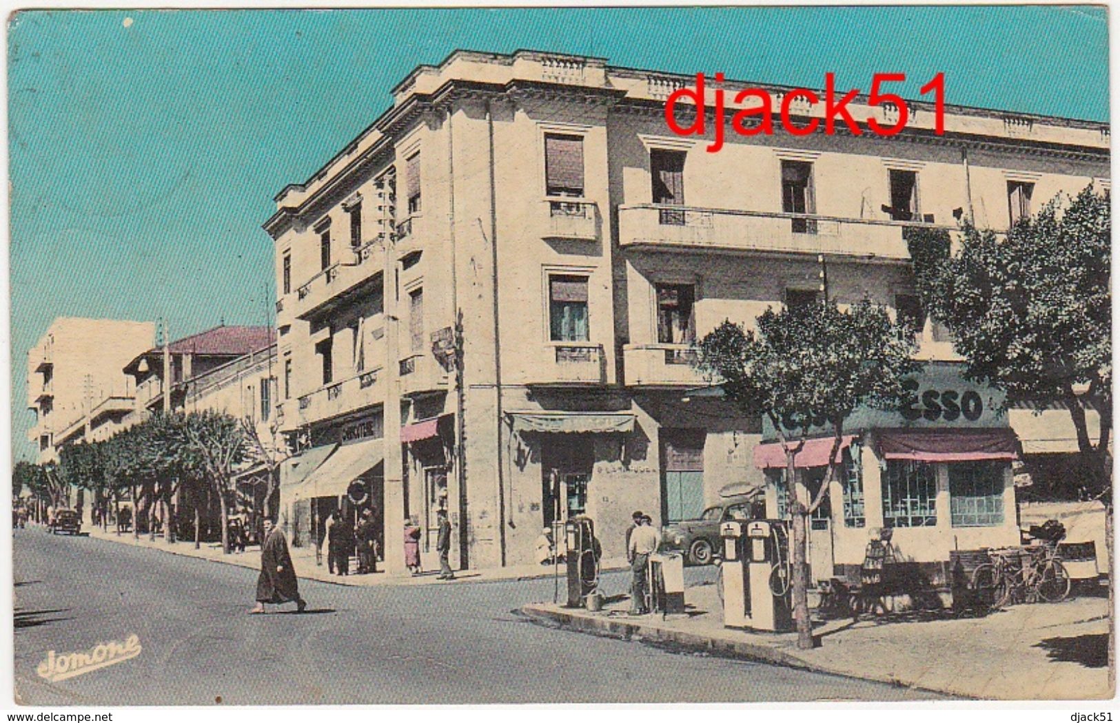 Algérie / TIZI-OUZOU (Grande Kabylie) - Avenue Abane Ramdane - 1966 / Station ESSO - Tizi Ouzou