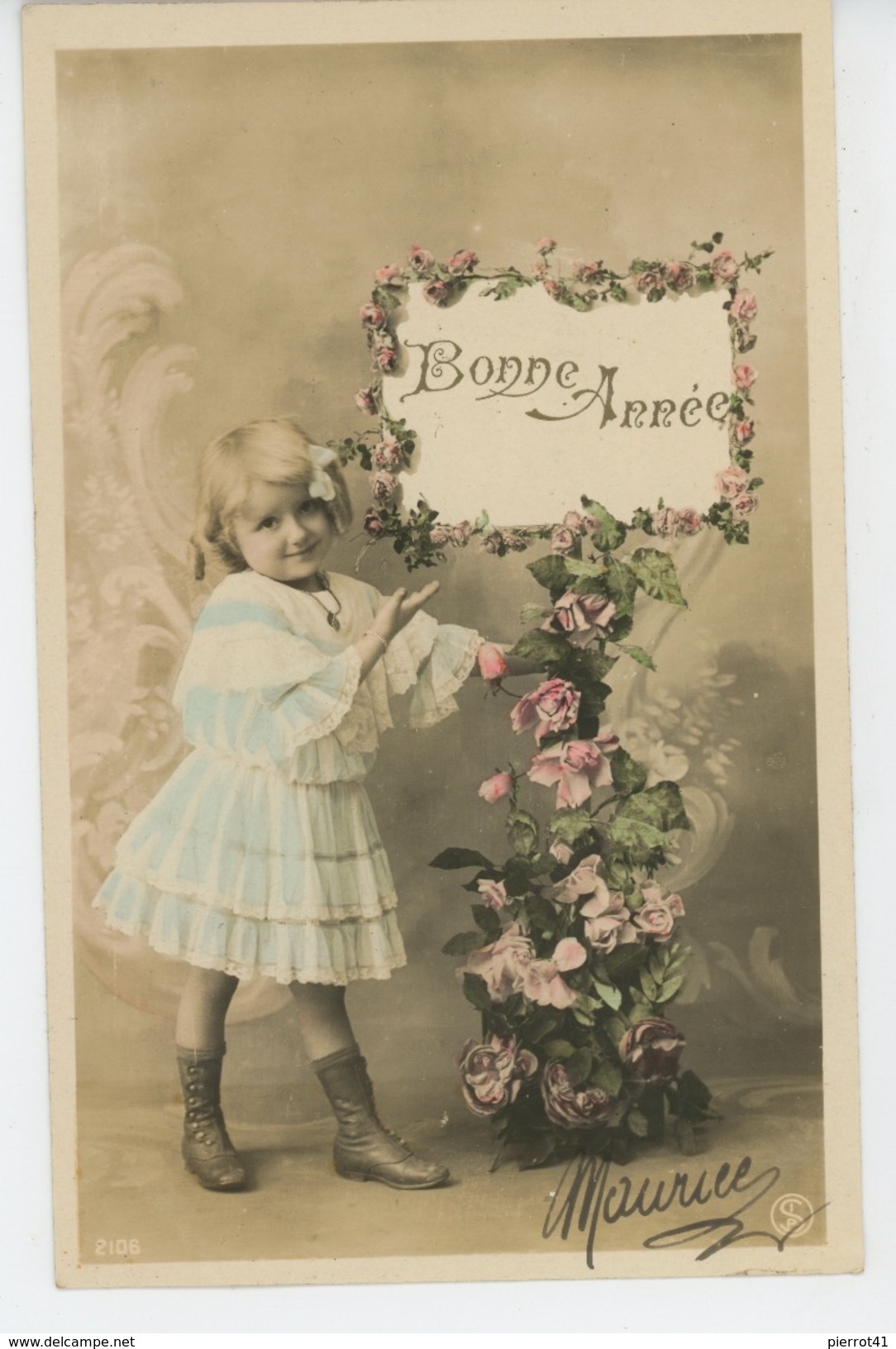 ENFANTS - LITTLE GIRL - MAEDCHEN - Jolie Carte Fantaisie Portrait Fillette Et Roses De Bonne Année - Portraits