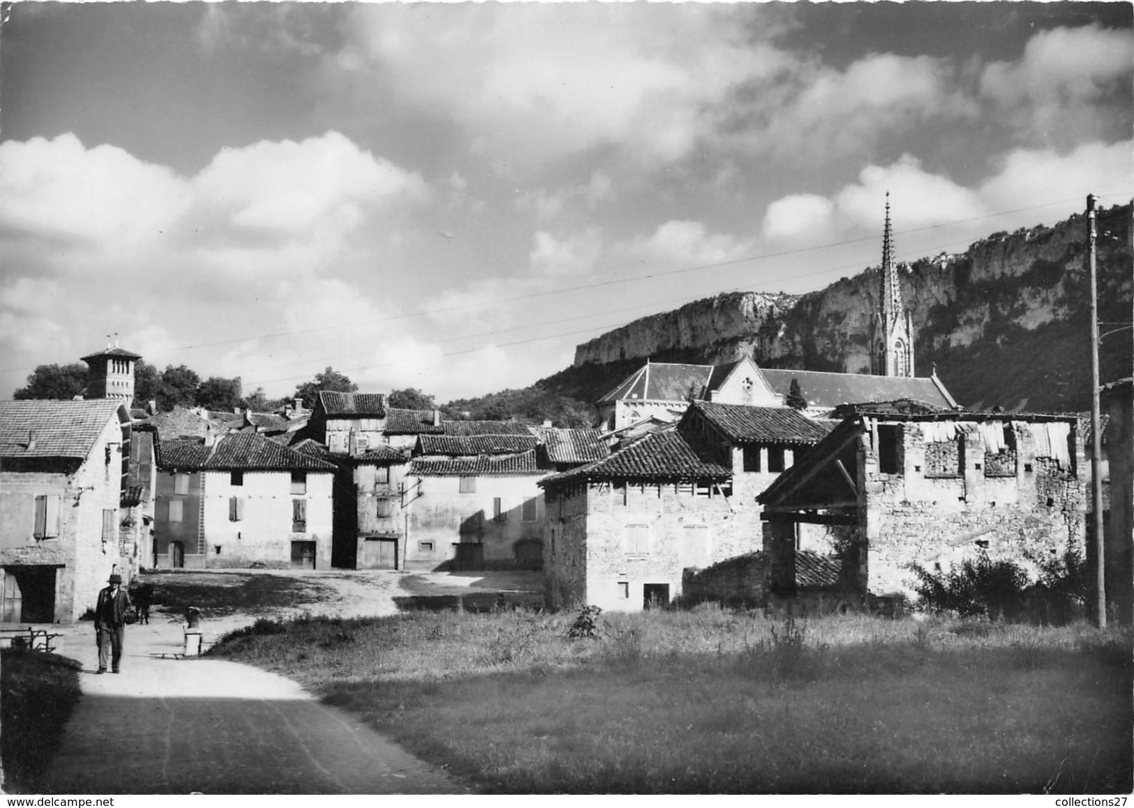 82-SAINT-ANTONIN-NOBLE-VAL- PLACE DU BESSAREL - Saint Antonin Noble Val