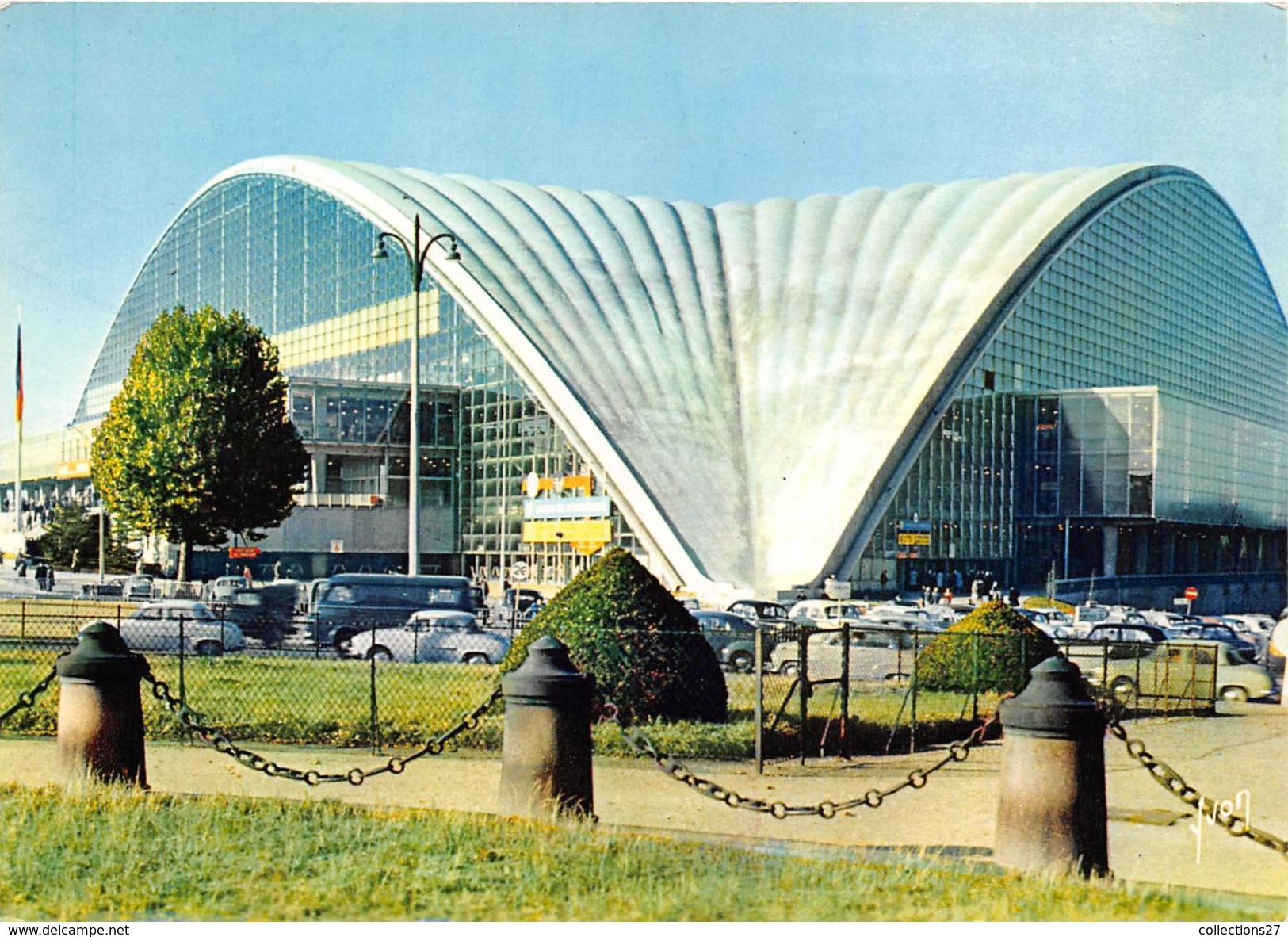 92-PUTEAUX- ROND-POINT DE LA DEFENSE A PUTEAUX- LE PALAIS DU CENTRE NATIONAL DES INDUSTRIE ET TECHIQUES - Puteaux