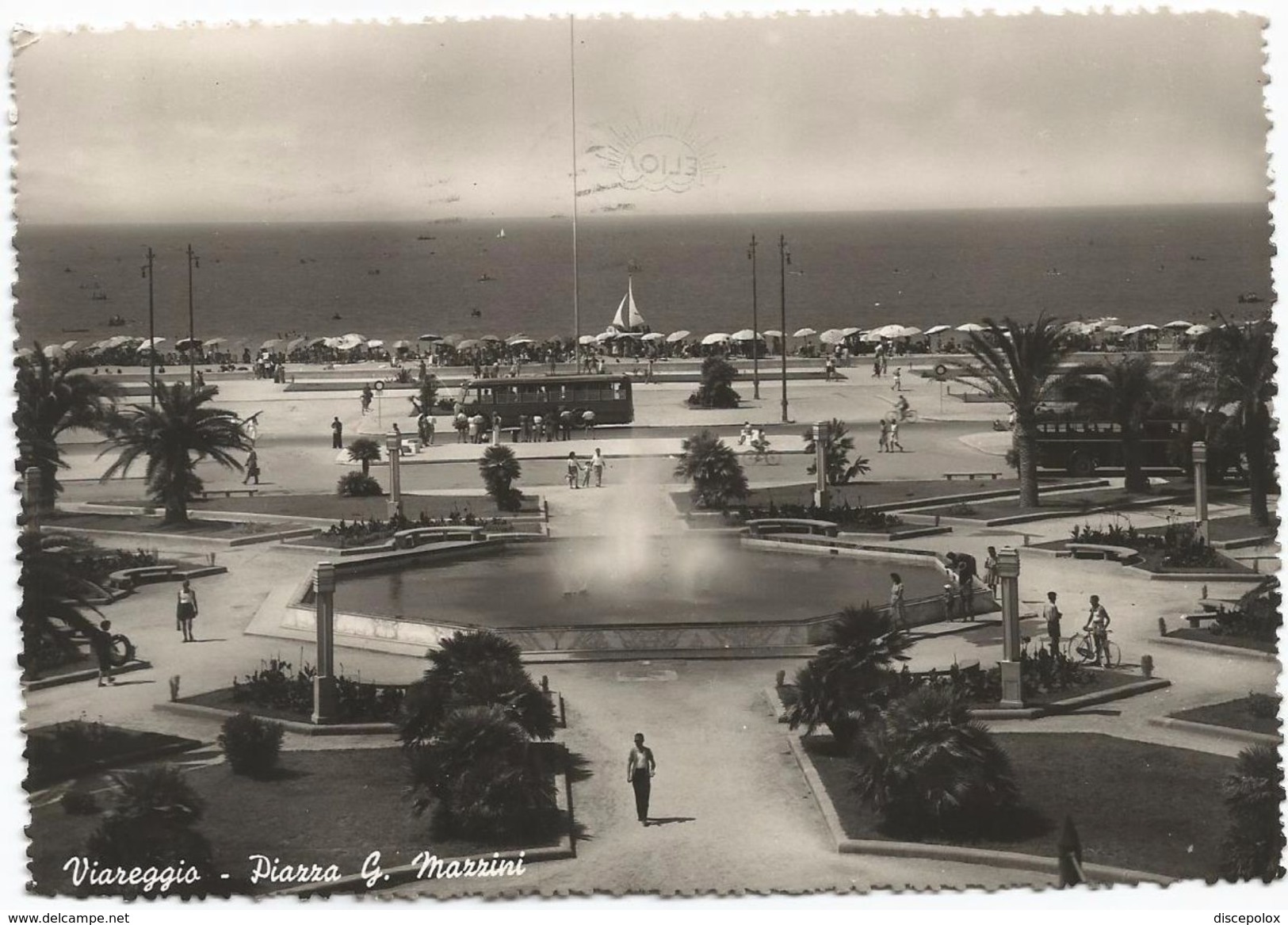 X31 Viareggio (Lucca) - Piazza Giuseppe Mazzini - Panorama / Viaggiata 1951 - Viareggio