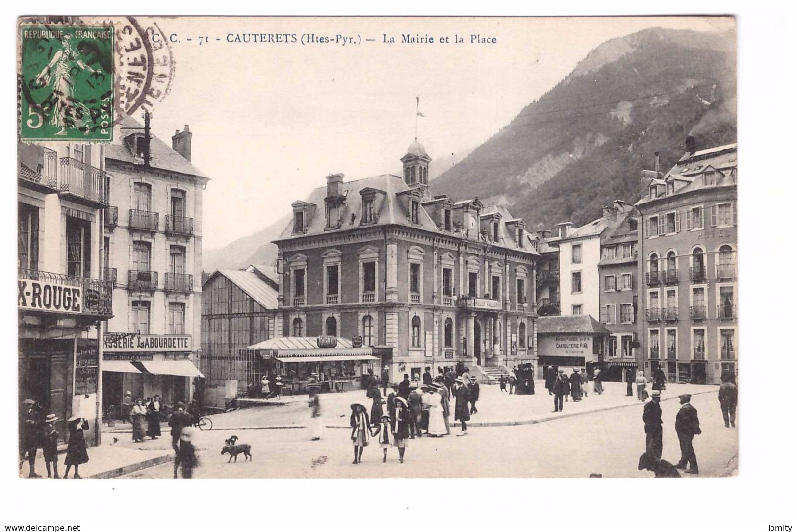 65 Cauterets La Mairie Et La Place Cpa Animée Cachet 1913 - Cauterets