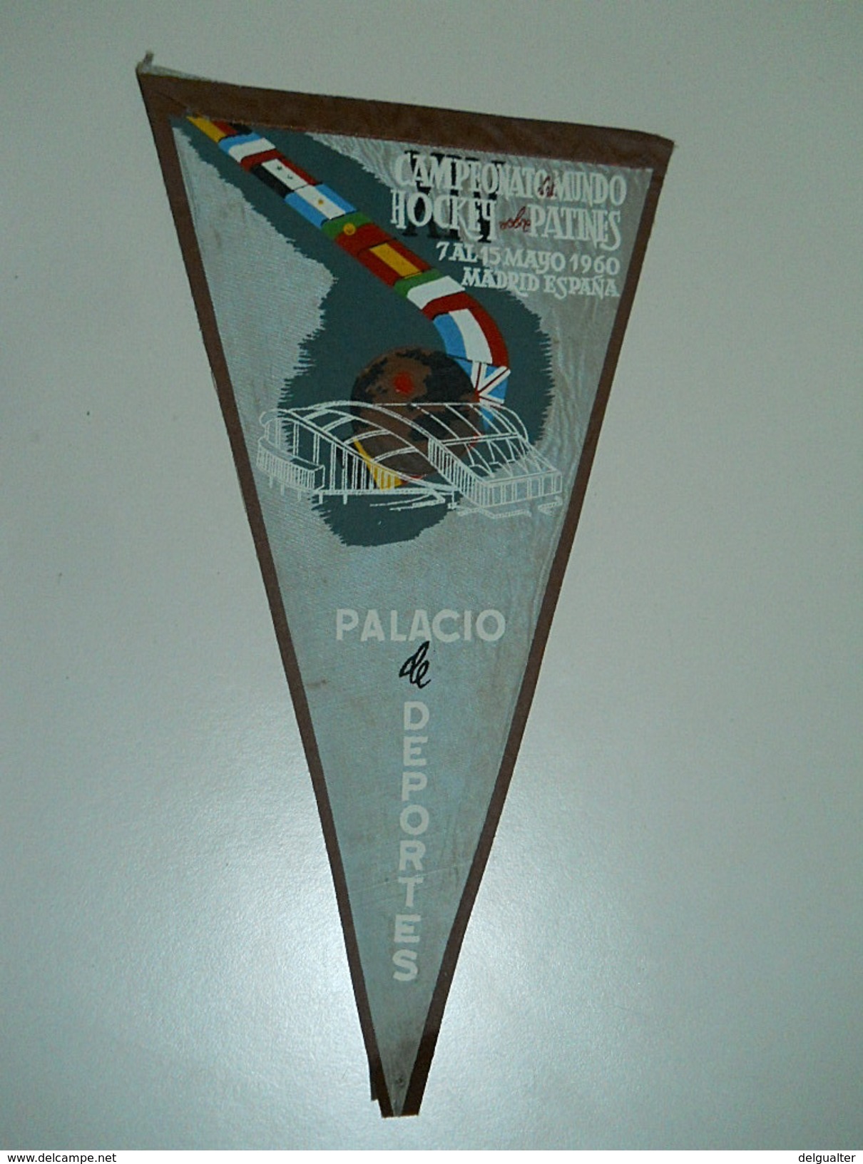 Souvenir * Campeonato Del Mundo Hockey Sobre Patines * Madrid * España * 1960 * Was Glued On Corners - Habillement, Souvenirs & Autres