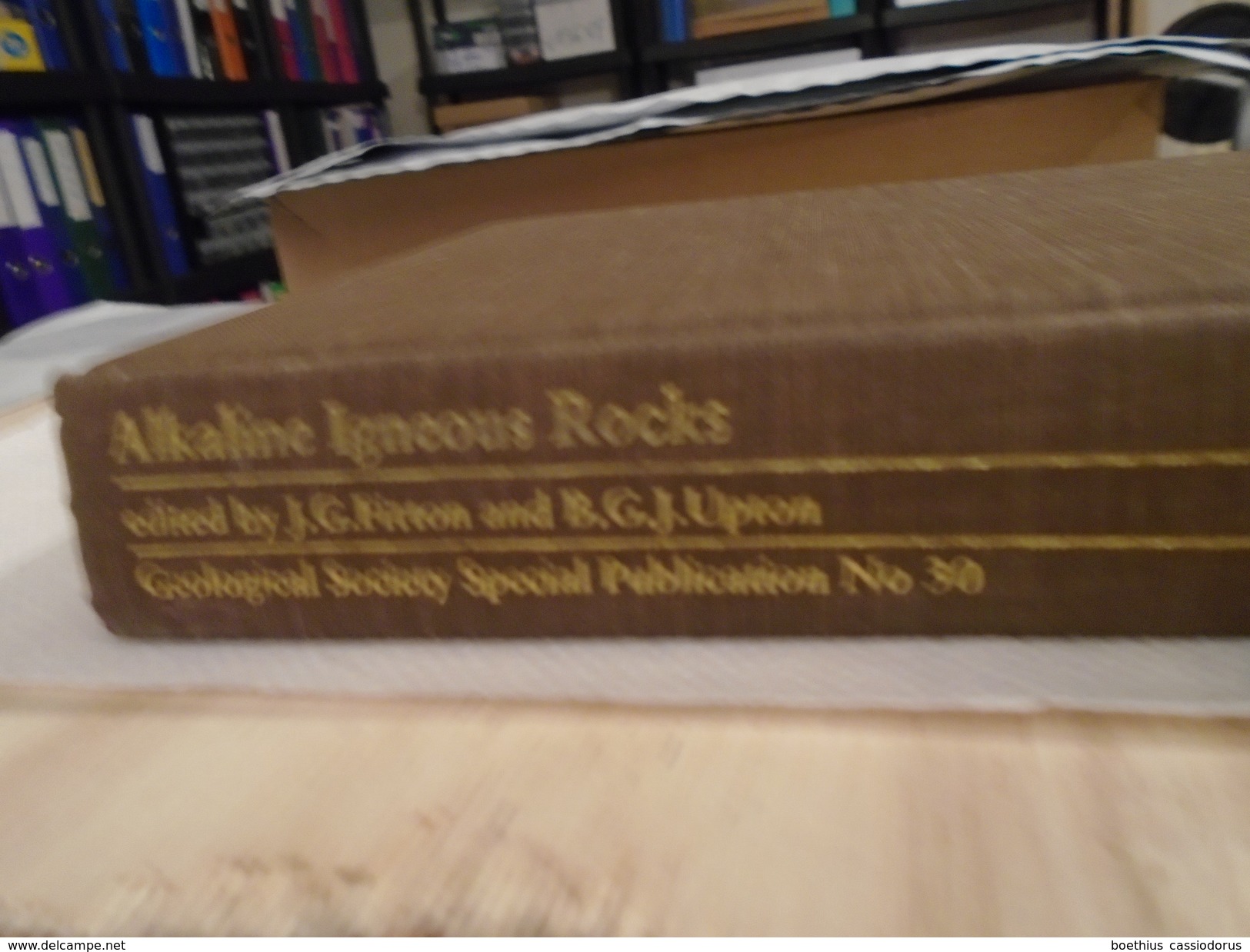VOLCANOLOGIE ALKALINE IGNEOUS ROCKS  Edited BY J.G. FITTON BGJ. UPTON Geological Society Special Publication N° 30 1987 - Sciences De La Terre