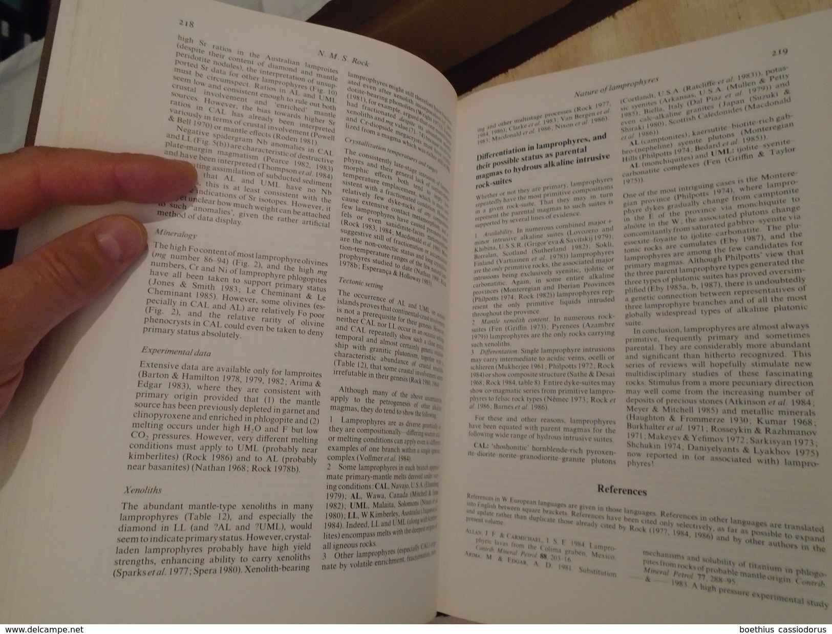 VOLCANOLOGIE ALKALINE IGNEOUS ROCKS  Edited BY J.G. FITTON BGJ. UPTON Geological Society Special Publication N° 30 1987