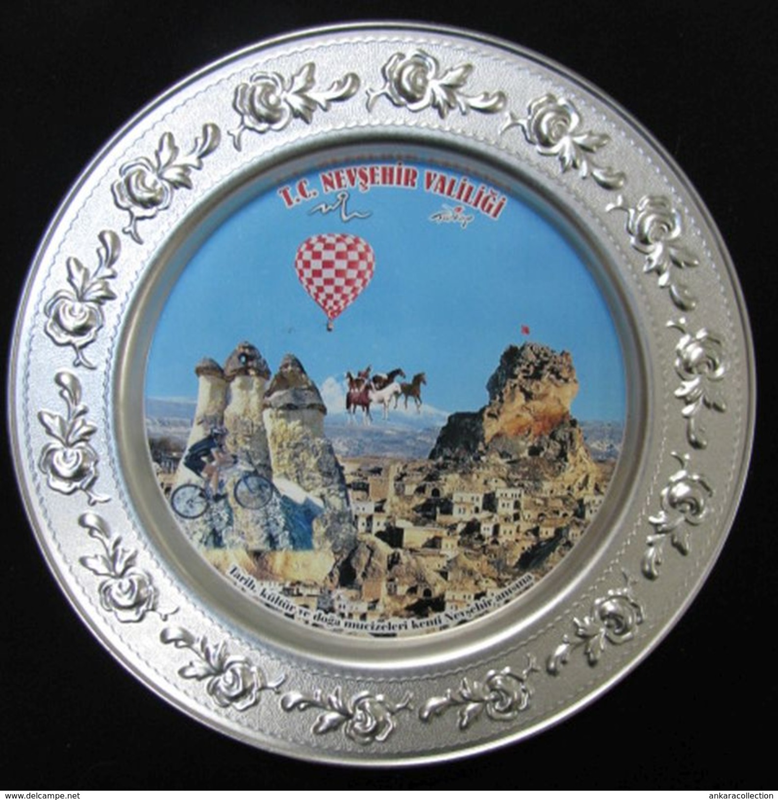 AC - NEVSEHIR CAPPADOCIA BALLOON, HORSES, MOUNT BIKING ILLUSTRATED SOUVENIR METAL PLATE - Autres & Non Classés