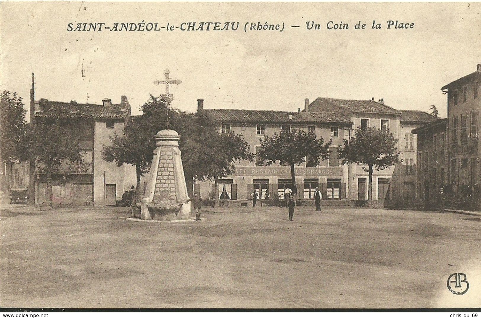 Saint Andeol Le Chateau Un Coin De La Place - Autres & Non Classés