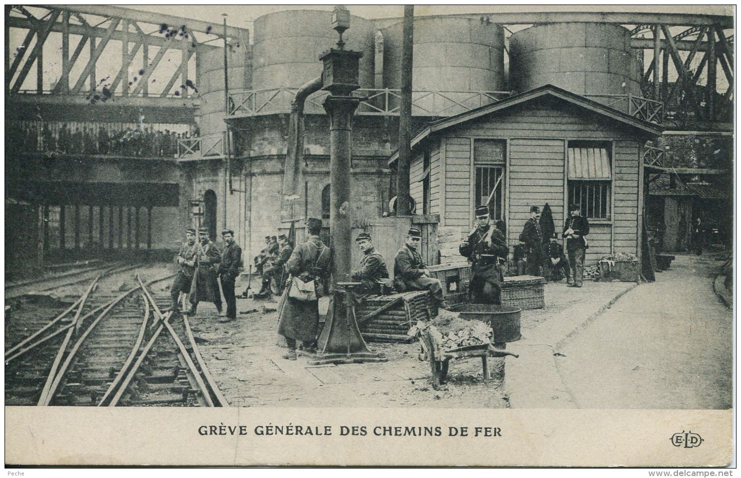 N°56183 -cpa Grève Générale Des Chemins De Fer - Autres & Non Classés