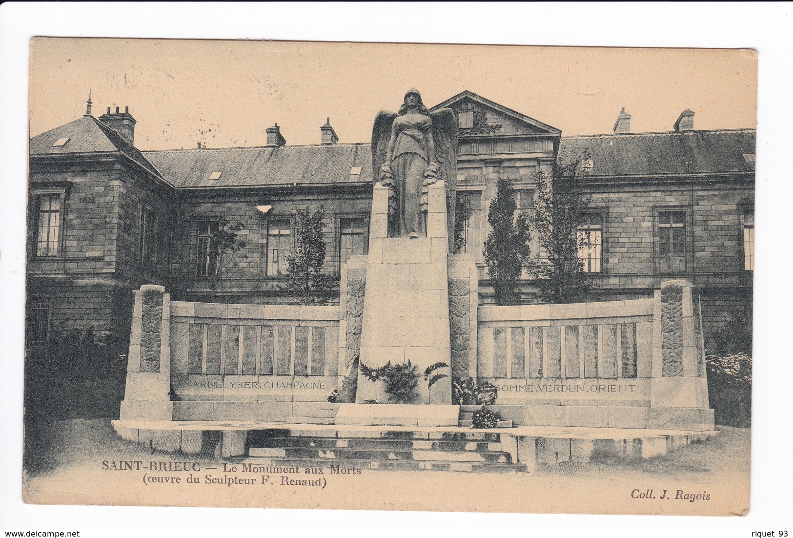 SAINT-BRIEUC - Le Monument Aux Morts - Saint-Brieuc