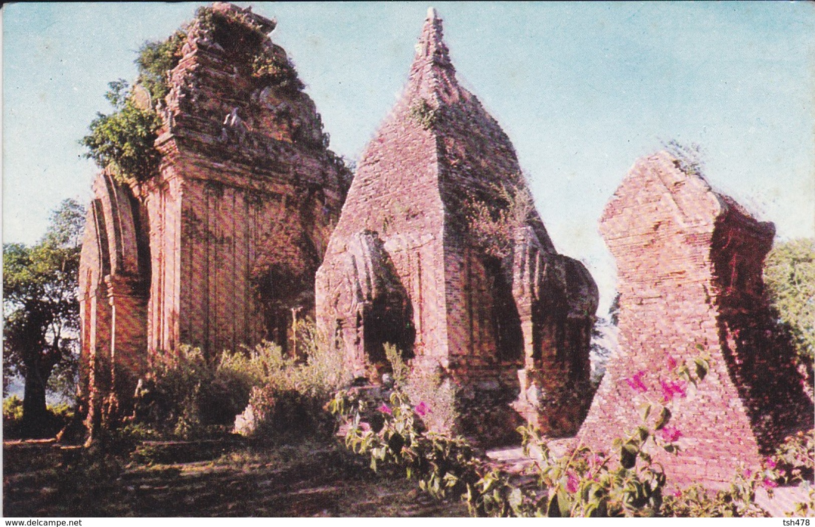 VIET-NAM---RARE---NHA TRAG--tour Cham---voir 2 Scans - Viêt-Nam