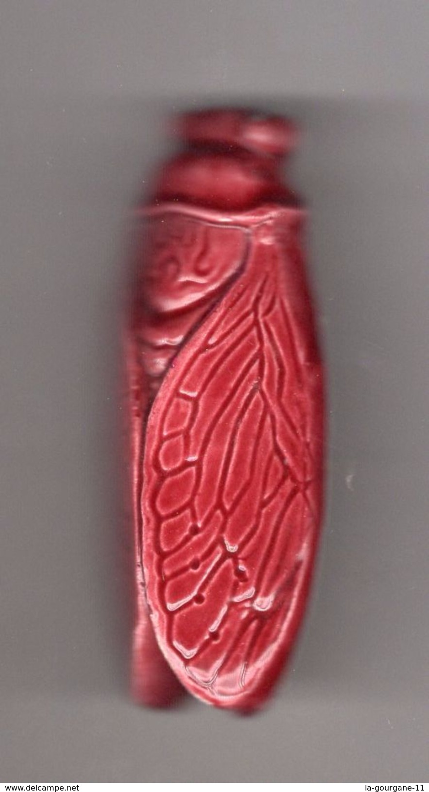 Méga Fève MH 6.5 Cm X 2.8 Cm -   CIGALE Rouge / Moulin à Huile - Animaux