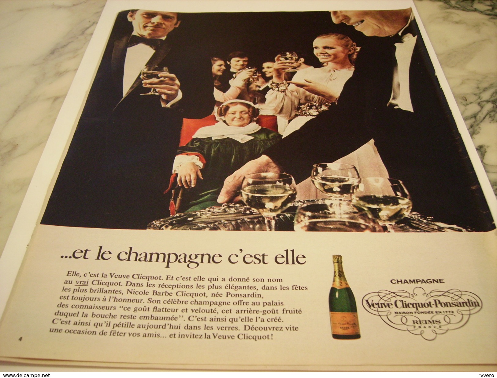 ANCIENNE PUBLICITE CHAMPAGNE C EST ELLE VEUVE CLICQUOT 1970 - Alcools