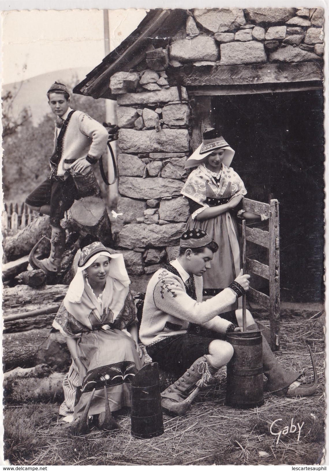 Folklore De France L Ariege Cabane Du Patre Fabrication Du Beurre Barate Gaby - Autres & Non Classés