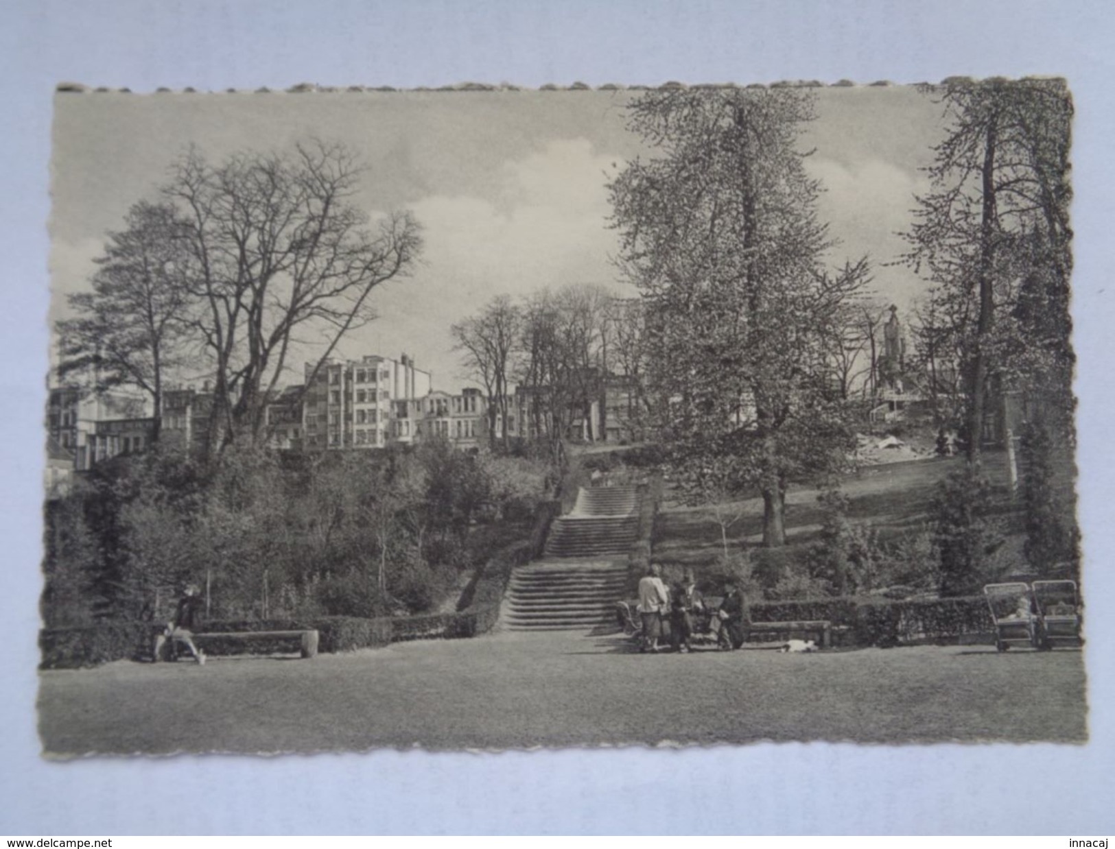 Réf: 99-8-4.        FOREST      Les Buildings Et Escaliers. Vue Prise Du Parc Duden. - Forest - Vorst