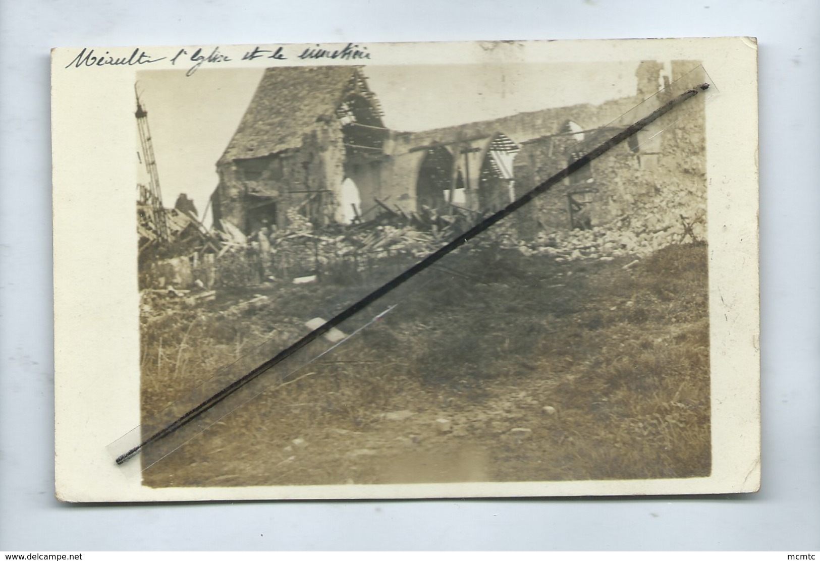 Carte Photo - Méaulte -   L'église Et Le Cimetière - Meaulte