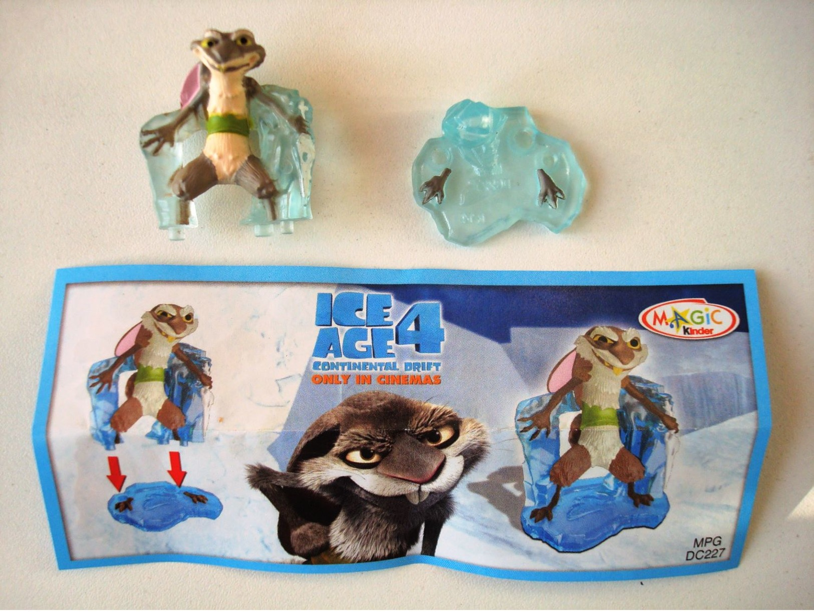 Age De Glace 4. - Dobson Walter. - Figurine Kinder DC227, Avec Bpz. - Familles