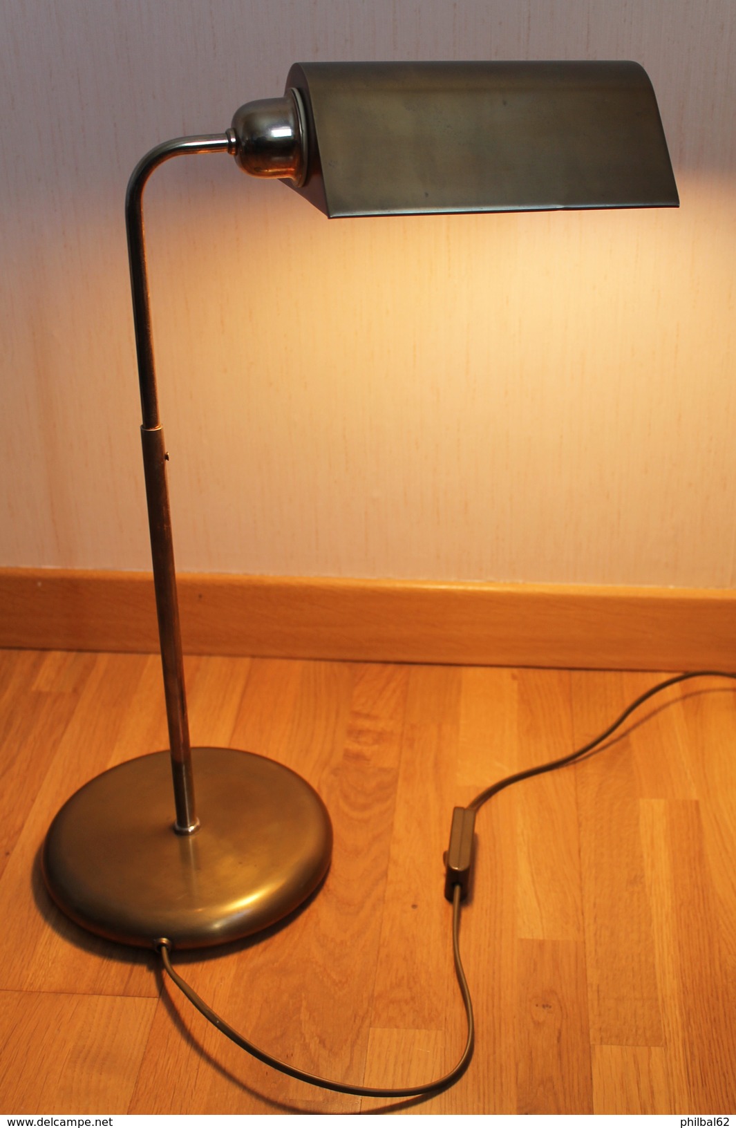 Lampe De Bureau Ancienne En Laiton. Abat-jour Orientable. - Luminaires & Lustres