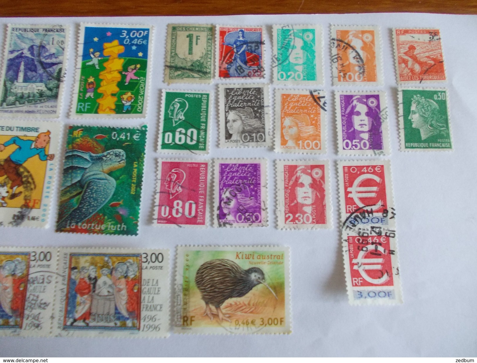 TIMBRE France Lot De 30 Timbres à Identifier Tintin - Mezclas (max 999 Sellos)