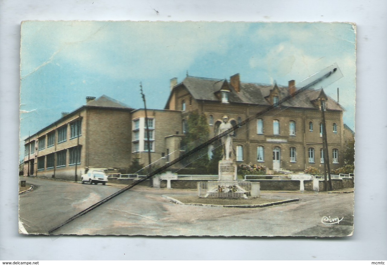 CPSM  - Berlaimont - (Nord ) - Le Monument Aux Morts - Le Collège - Berlaimont