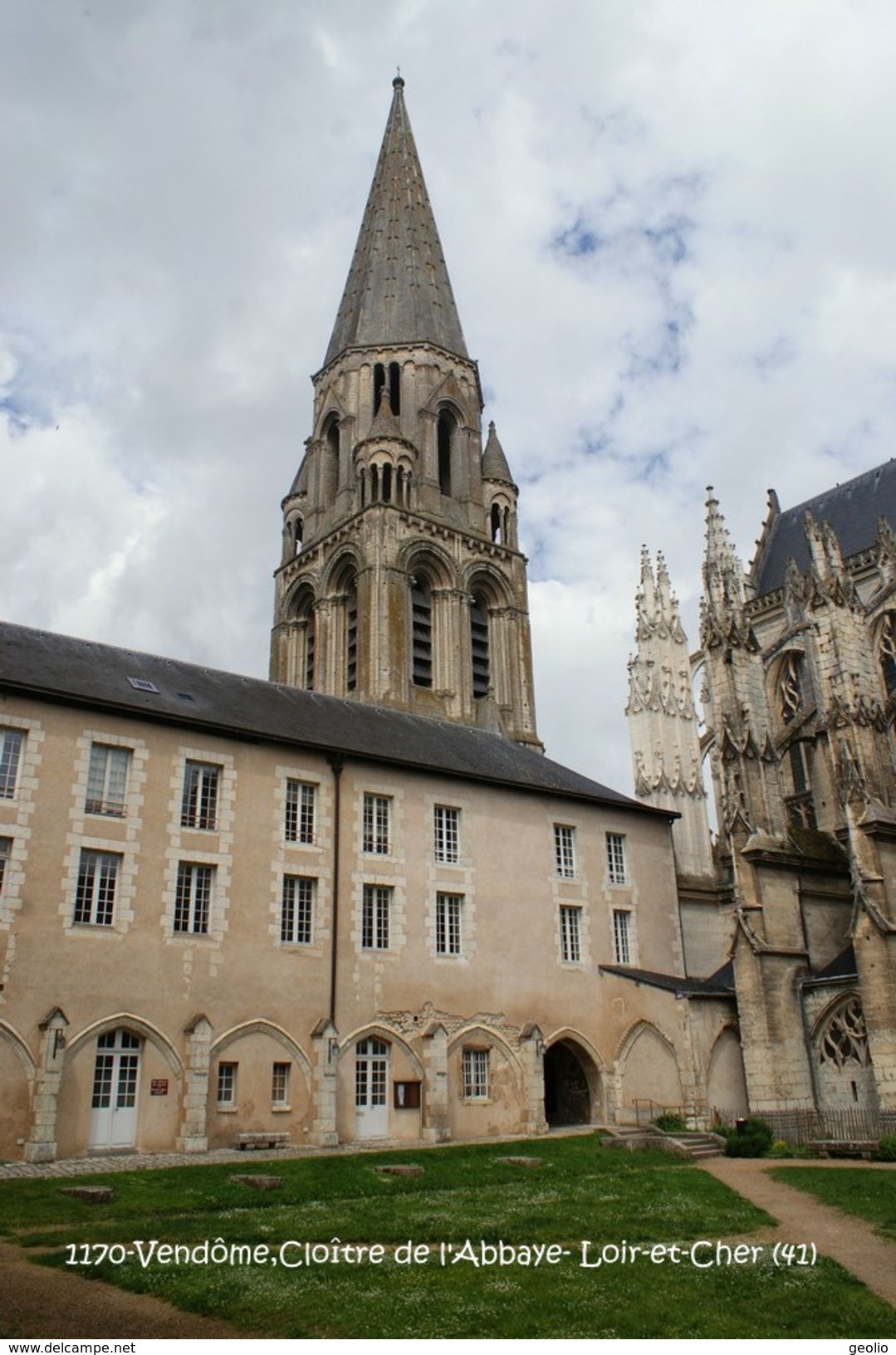 Vendome (41)- Cour Du Cloître De L'Abbaye (Edition à Tirage Limité) - Vendome