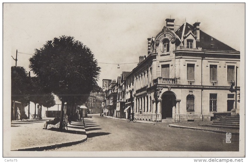 Poste - Poste Et Télégraphes - Orthez - Hôtel Des Postes - Poste & Facteurs