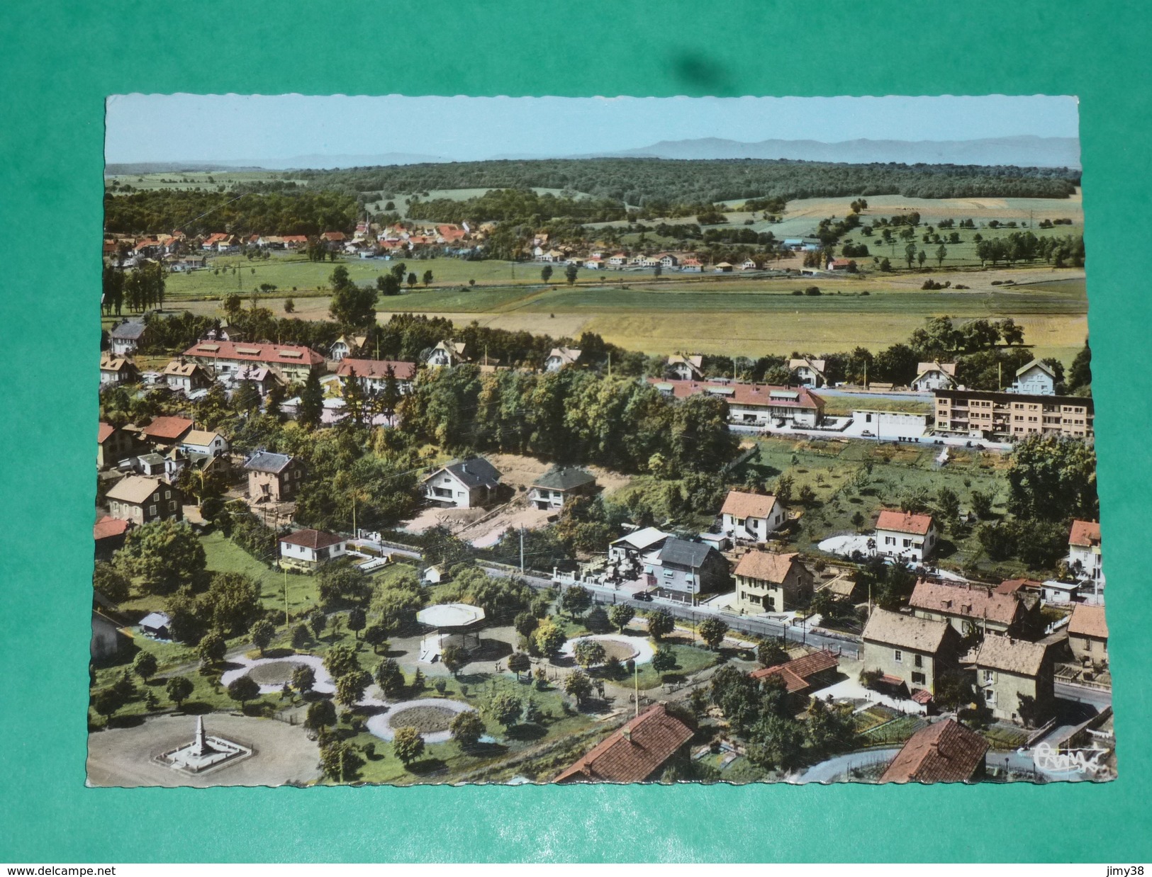 DOUBS-FESCHES LE CHATEL -AC 583-109A-VUE AERIENNE SQUARE ET QUARTIER BELLEVUE ED SPADEM - Autres & Non Classés