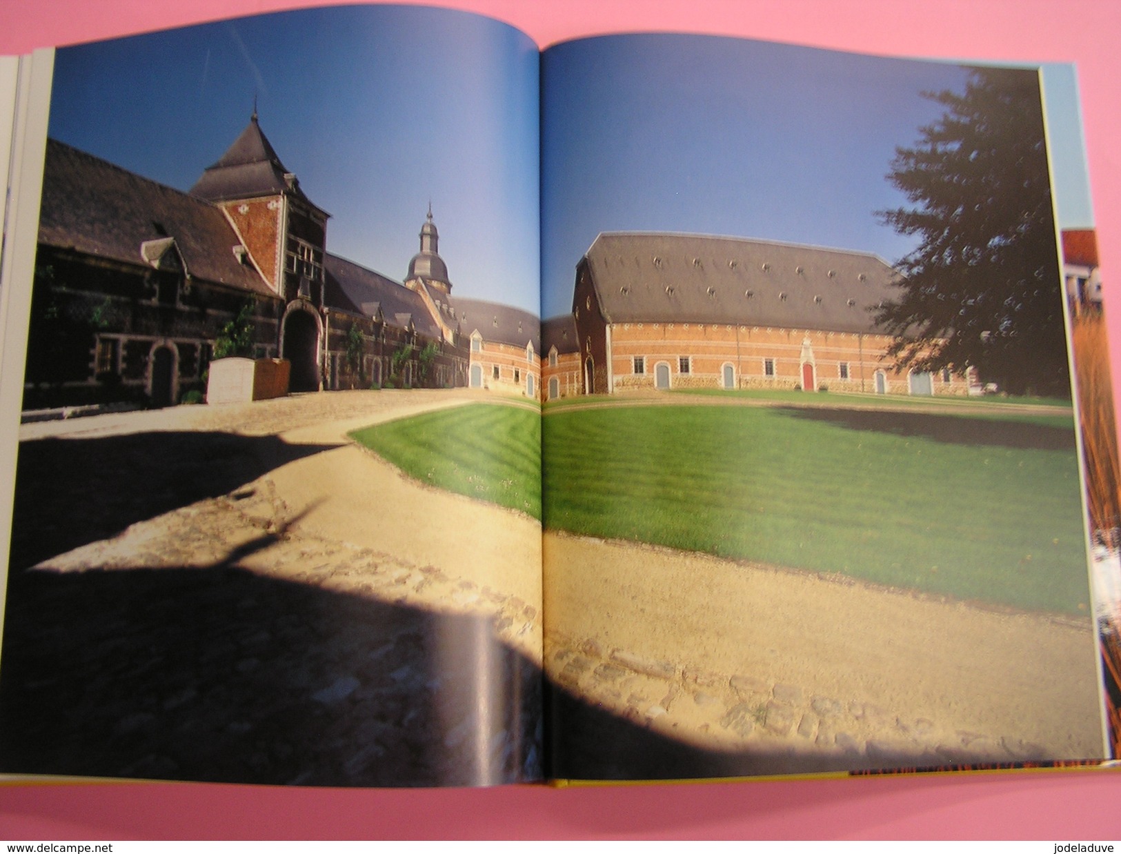 FERMES ET VIE RURALE Régionalisme Ardennes Condroz Hainaut Namur Flandre Luxembourg Hainaut Brabant Limbourg Liège