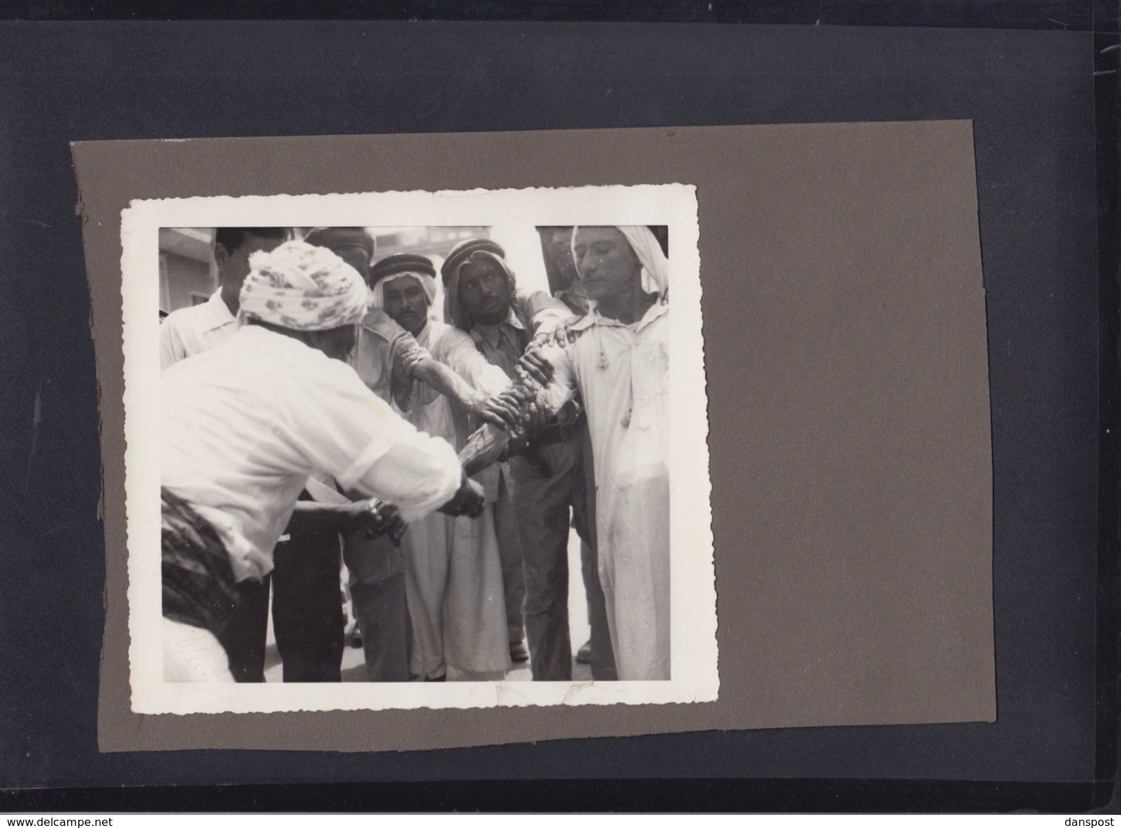 Saudi Arabia Lot Original Photos Cutting Hand Punishment Jeddah(?) 1950s - Saudi Arabia